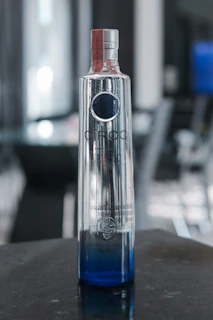 silver and red box mod