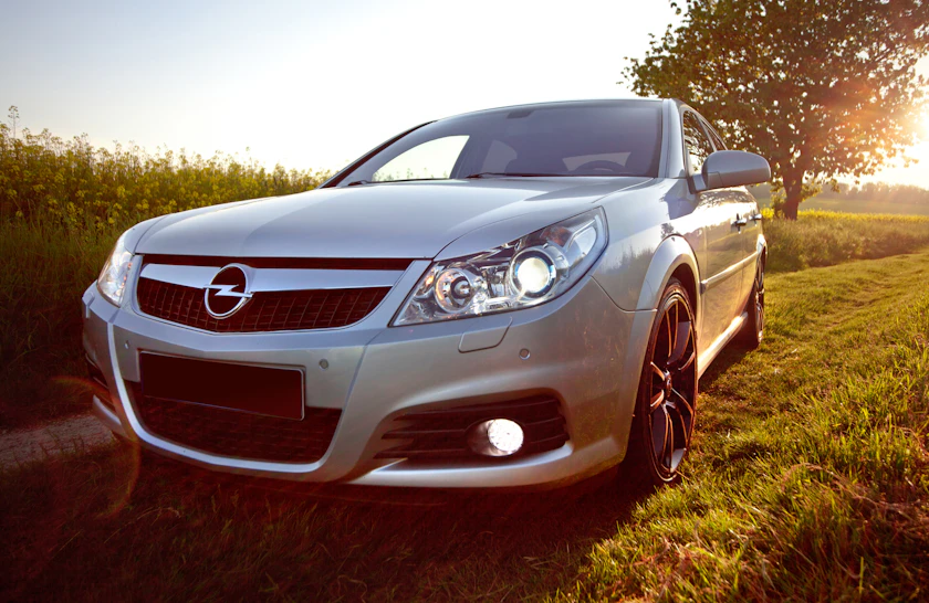 Opel-Fahrzeugmotiv aus der bereitgestellten Unsplash-Serie – Beispielaufnahme
