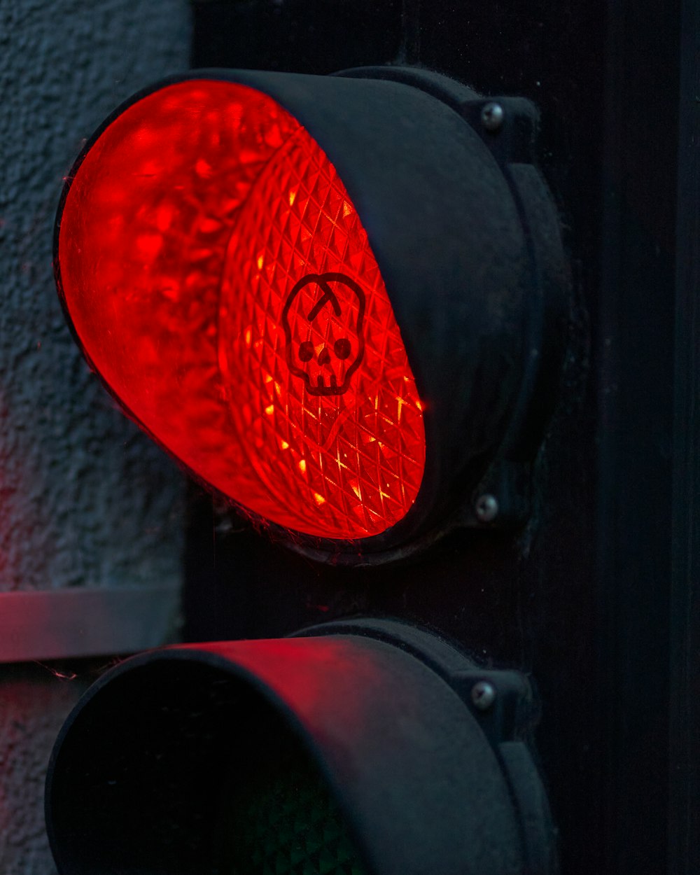 red and black traffic light