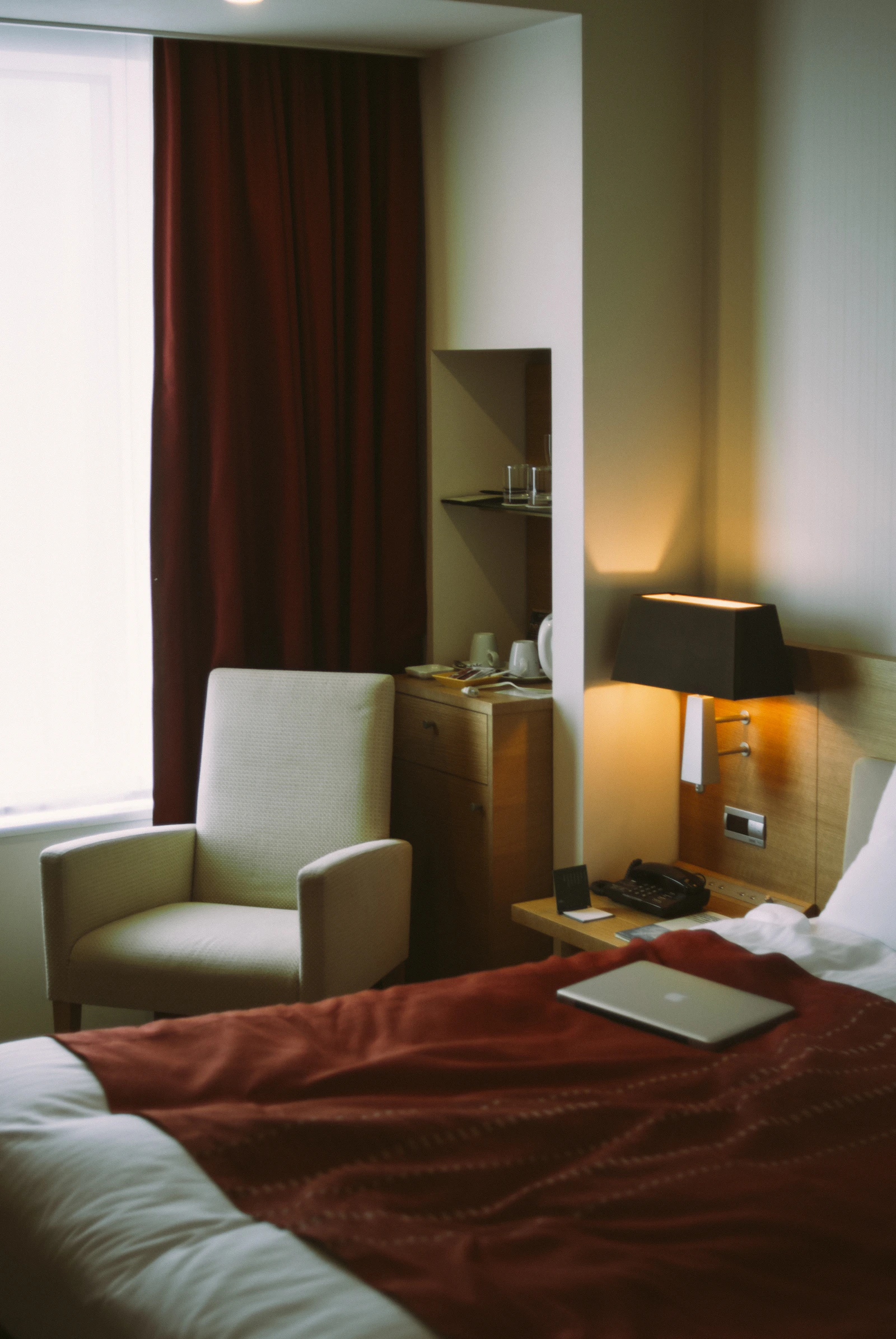 mở tài khoản booking