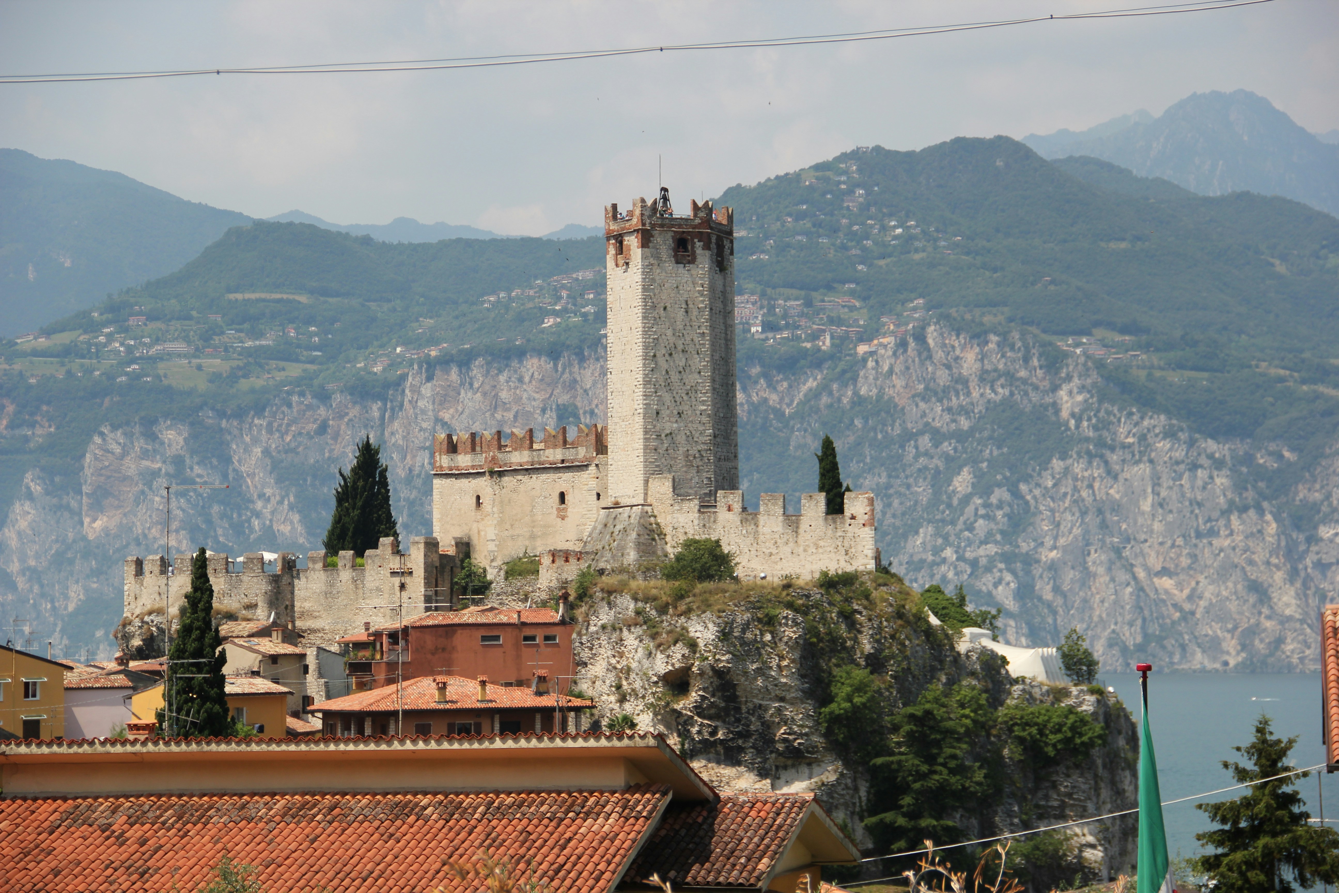 Photo by shalevcohen