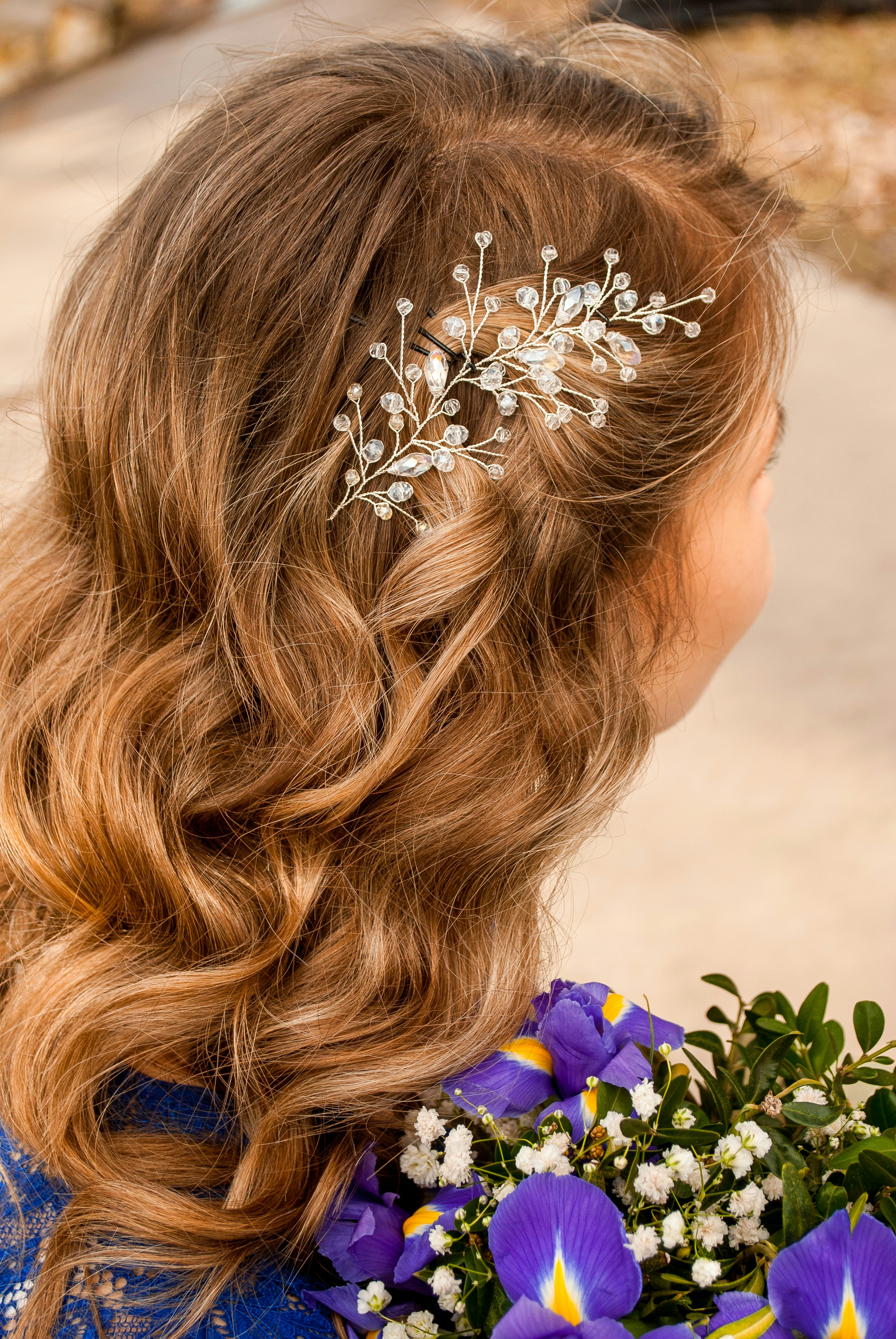 Bridal hair updo, Wedding flower crown, Bride with waves, Elegant bridal hairstyle, ilustrasi artikel Dream Wedding Hair: Your Ultimate Bridal Style Inspiration Guide 7