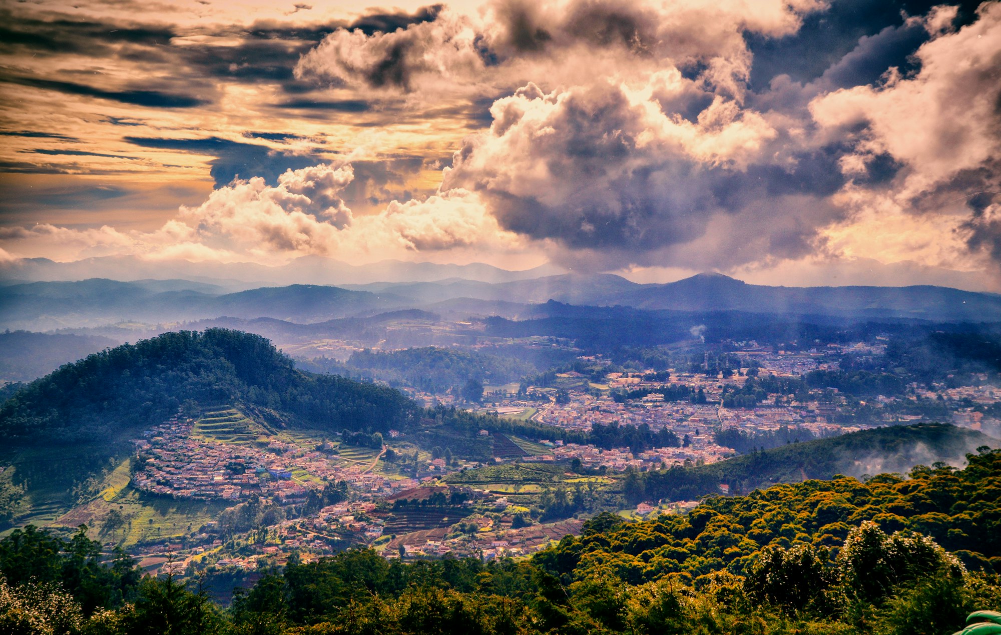 Ooty in the Southern Indian State of Karnataka is fondly called the "Queen of hill stations". 