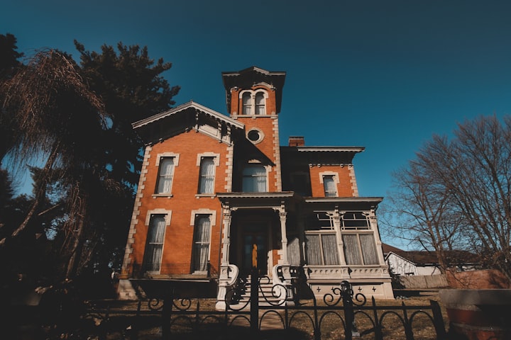 The Story of Lonzel Manor