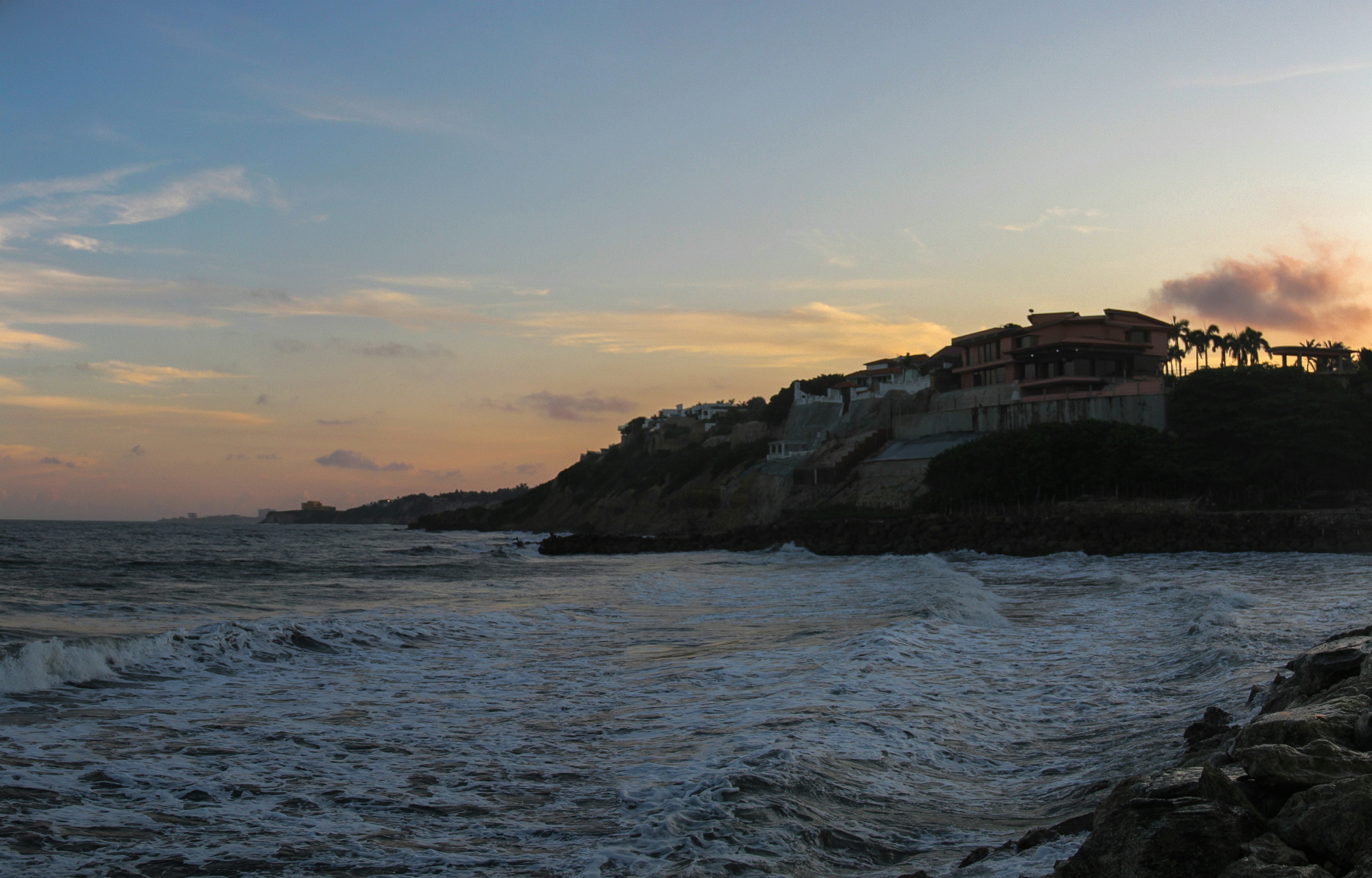 Photo by andresloquesea