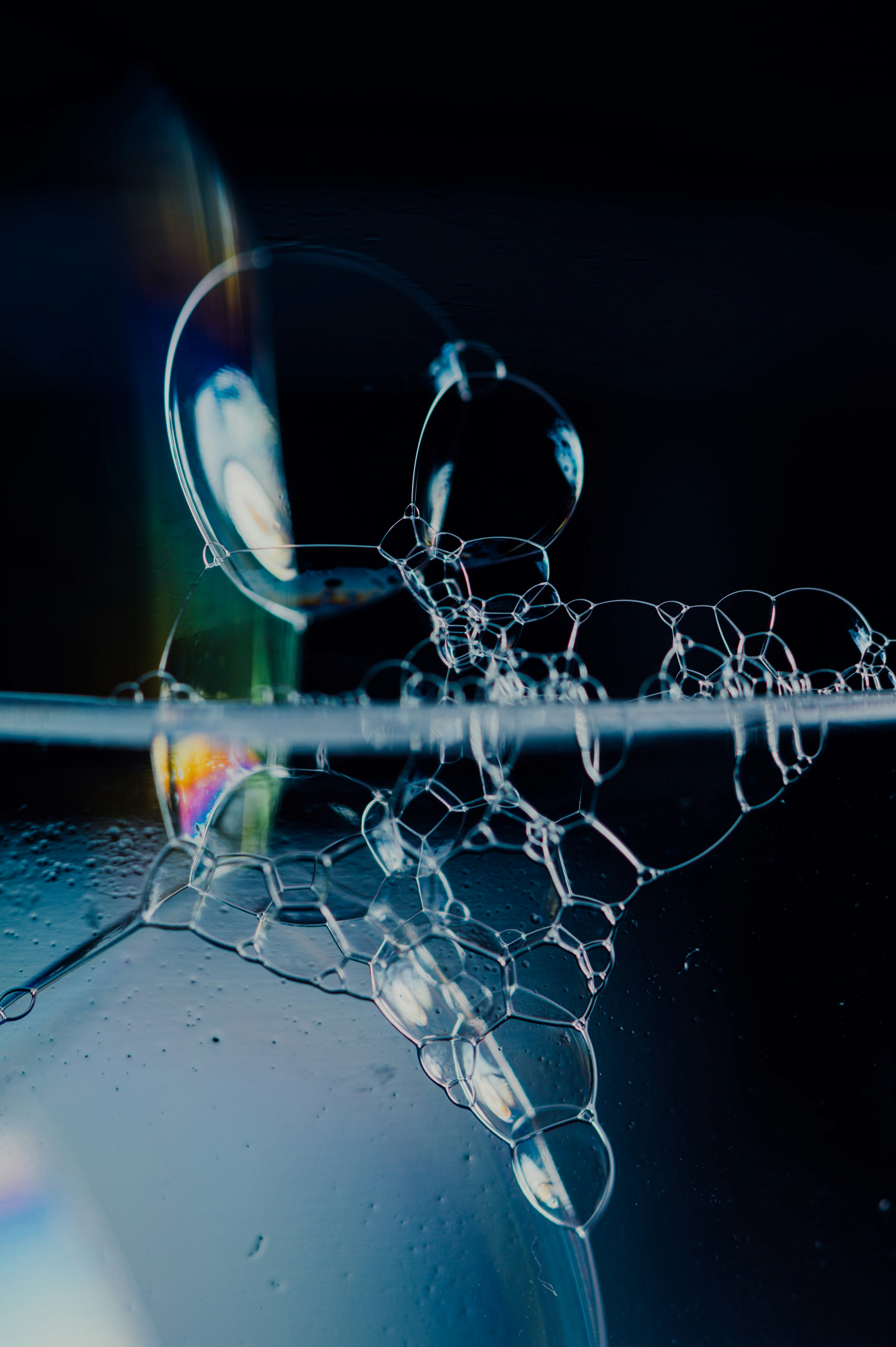 昼間のガラスの水滴の写真 Unsplashで見つけるグレーの無料写真