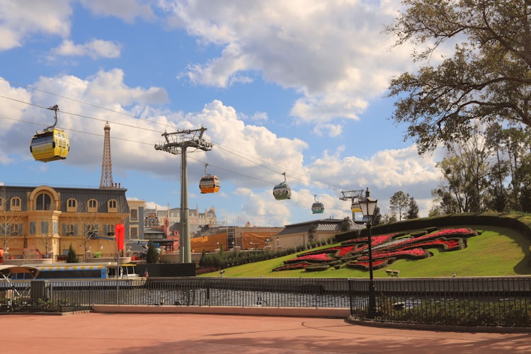 Disney skyliner gondola system