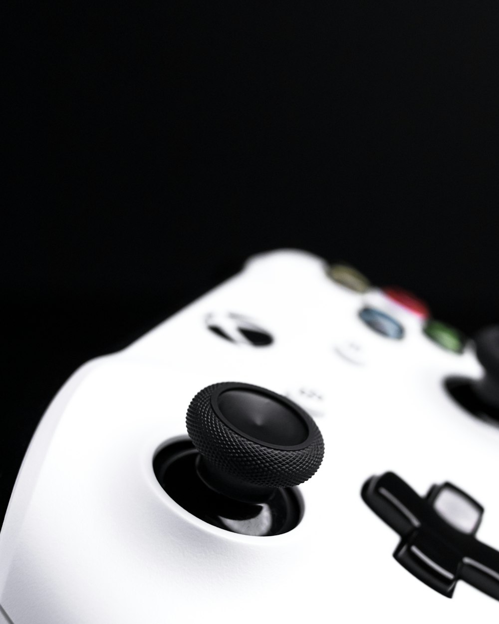 white xbox one game controller