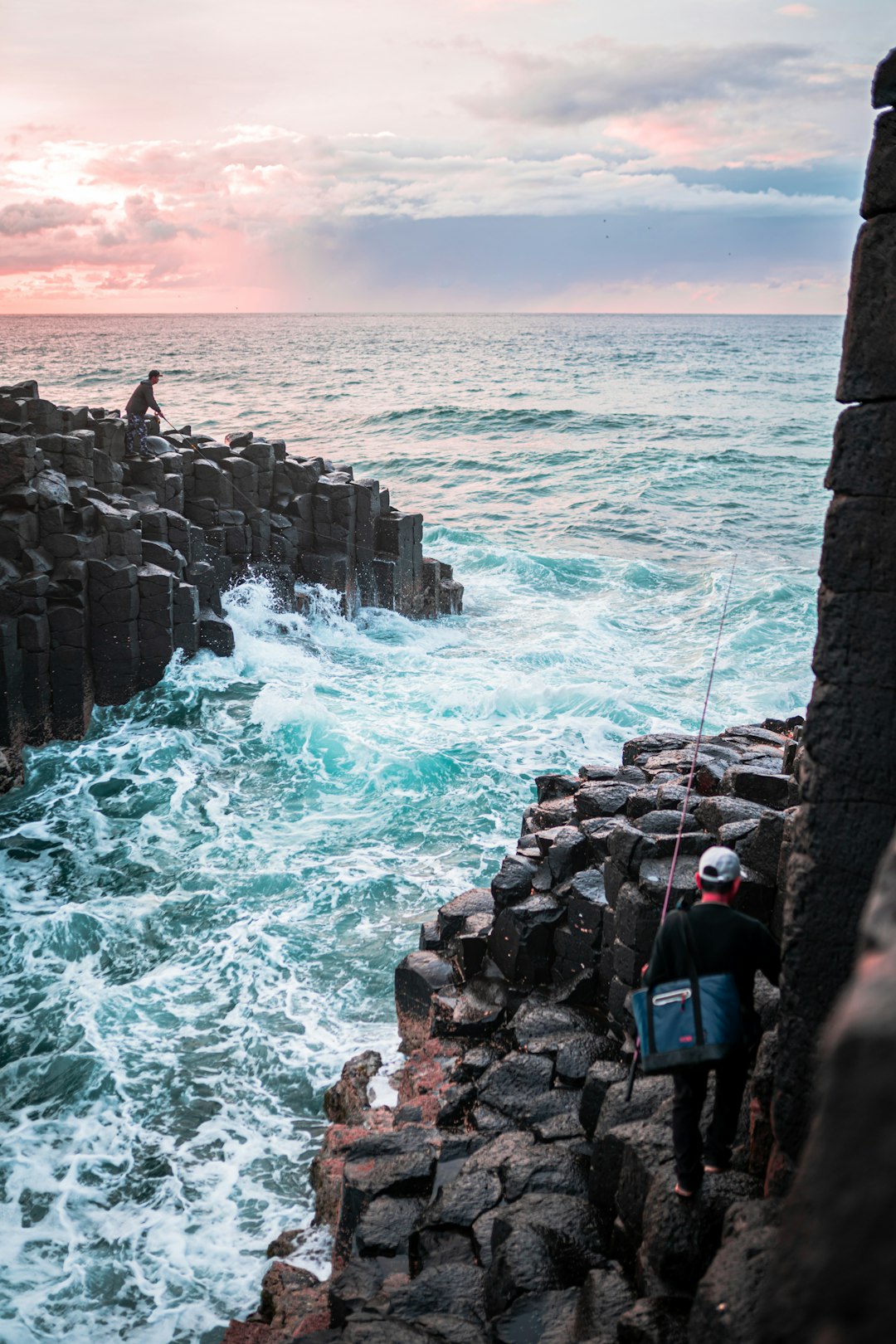 travelers stories about Cliff in Fingal Head, Australia