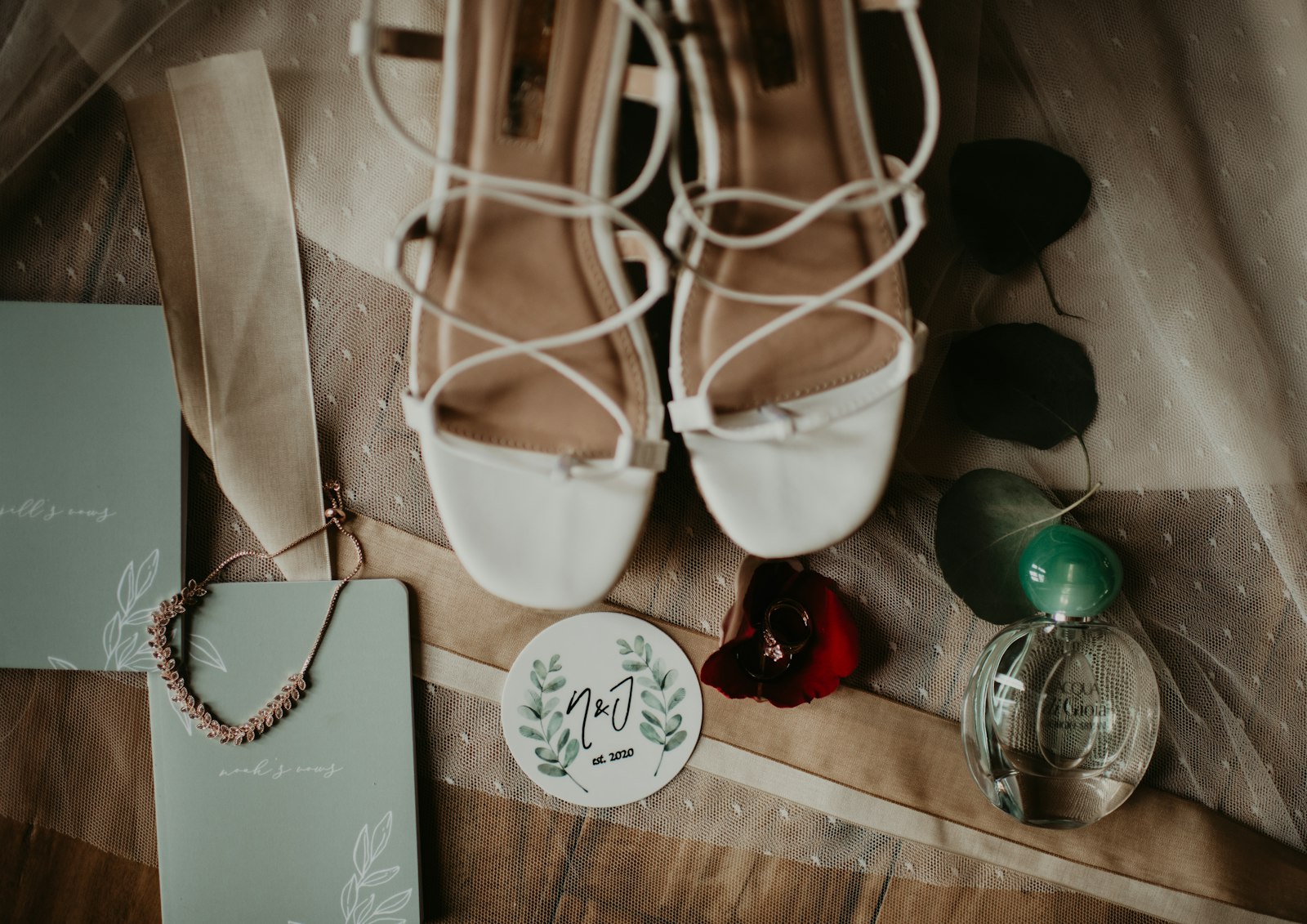 Nikon D750 + Nikon AF-S Nikkor 35mm F1.4G sample photo. White leather peep toe photography