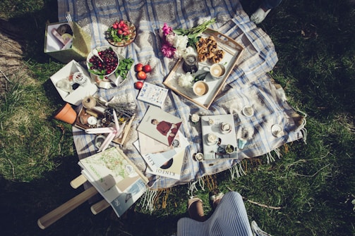 A vibrant picnic set showcasing various customizable items.