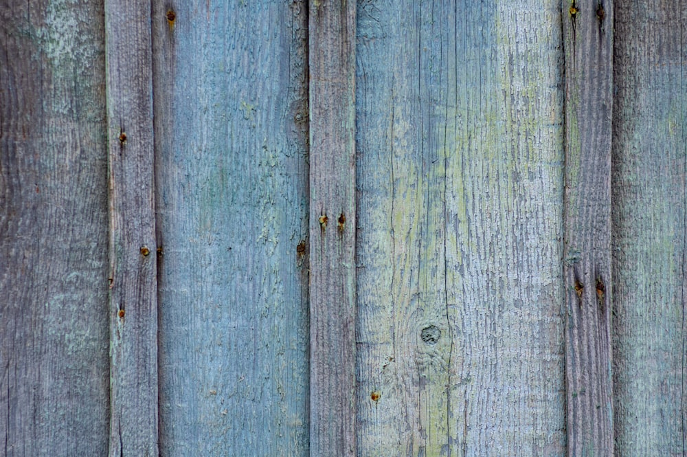 Foto Valla de madera gris con pintura blanca – Imagen Gris gratis en  Unsplash