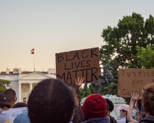 Créer un site web engagé pour la justice sociale