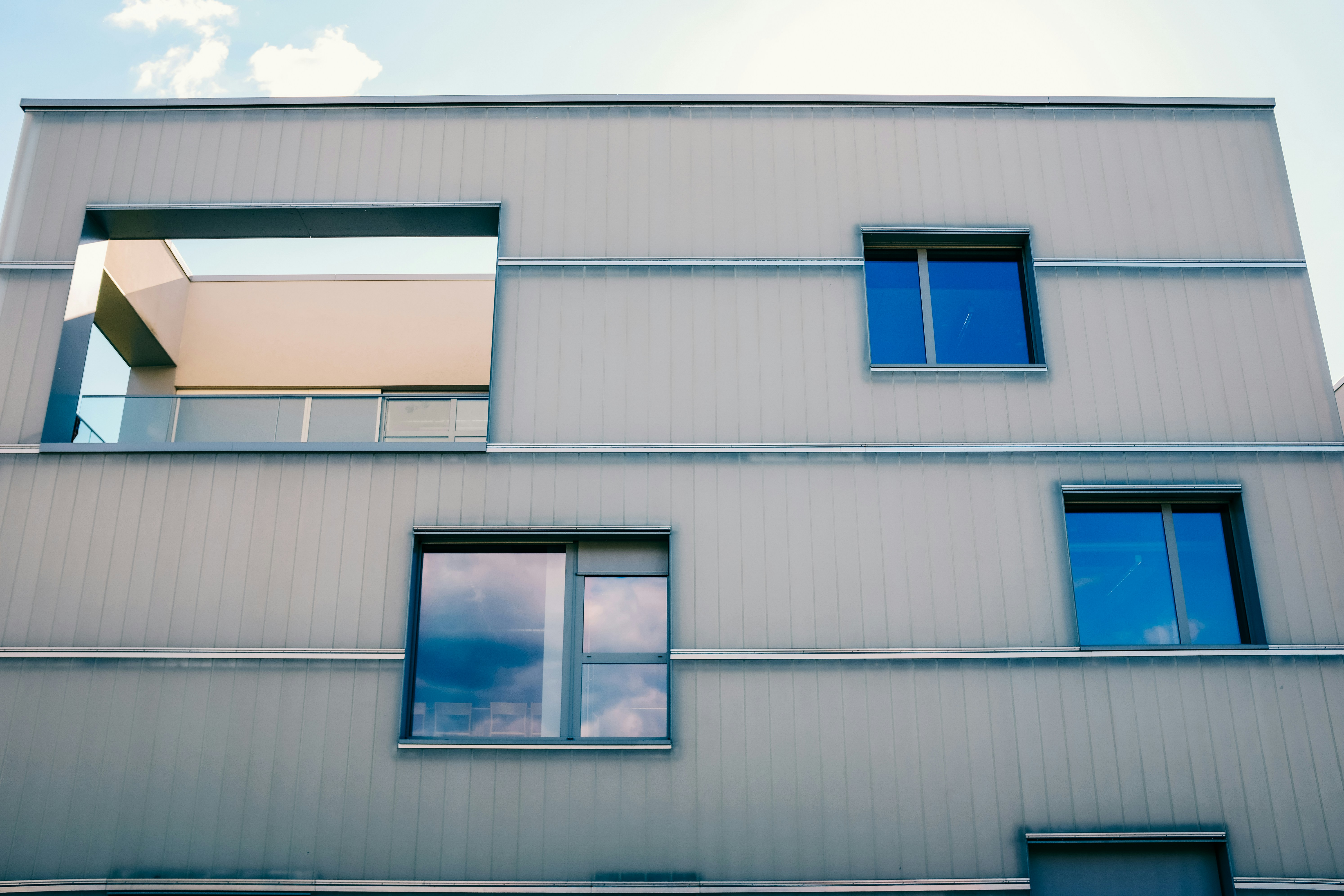 Photo by adrienolichon