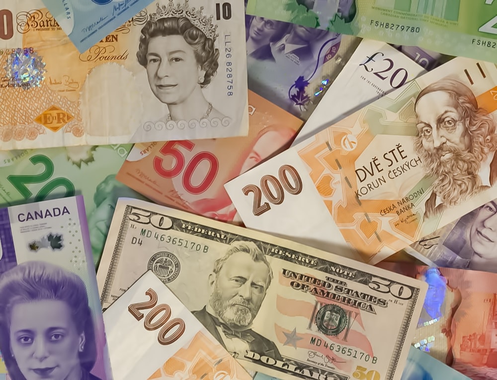 International Currencies Stock Photo - Download Image Now - European Union  Currency, US Paper Currency, British Currency - iStock