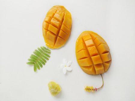 Fresh raw mangoes