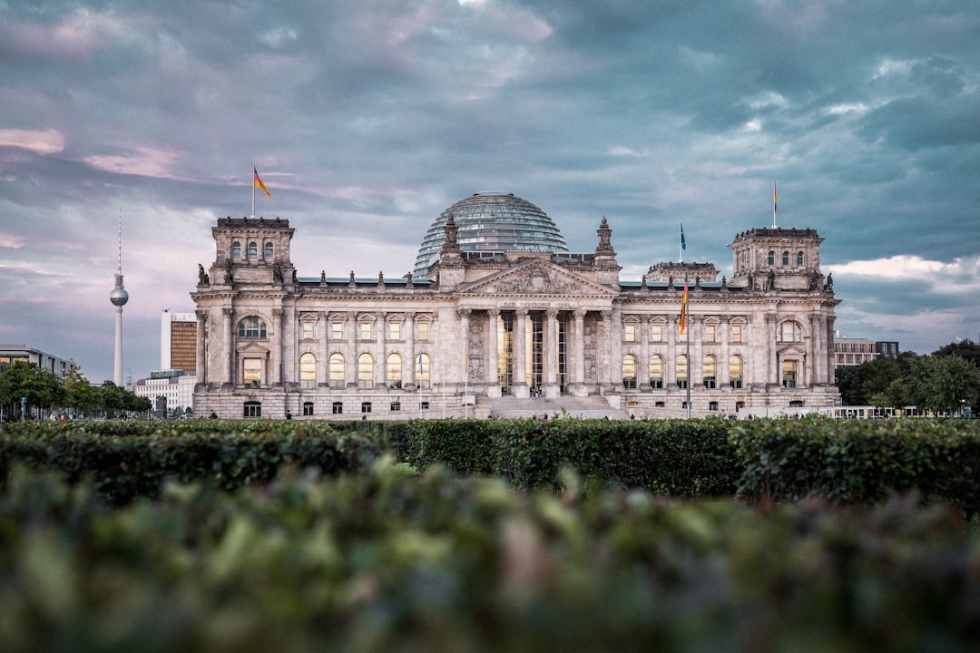 Landmark photo spot Reichstagsgebäude Großer Stern