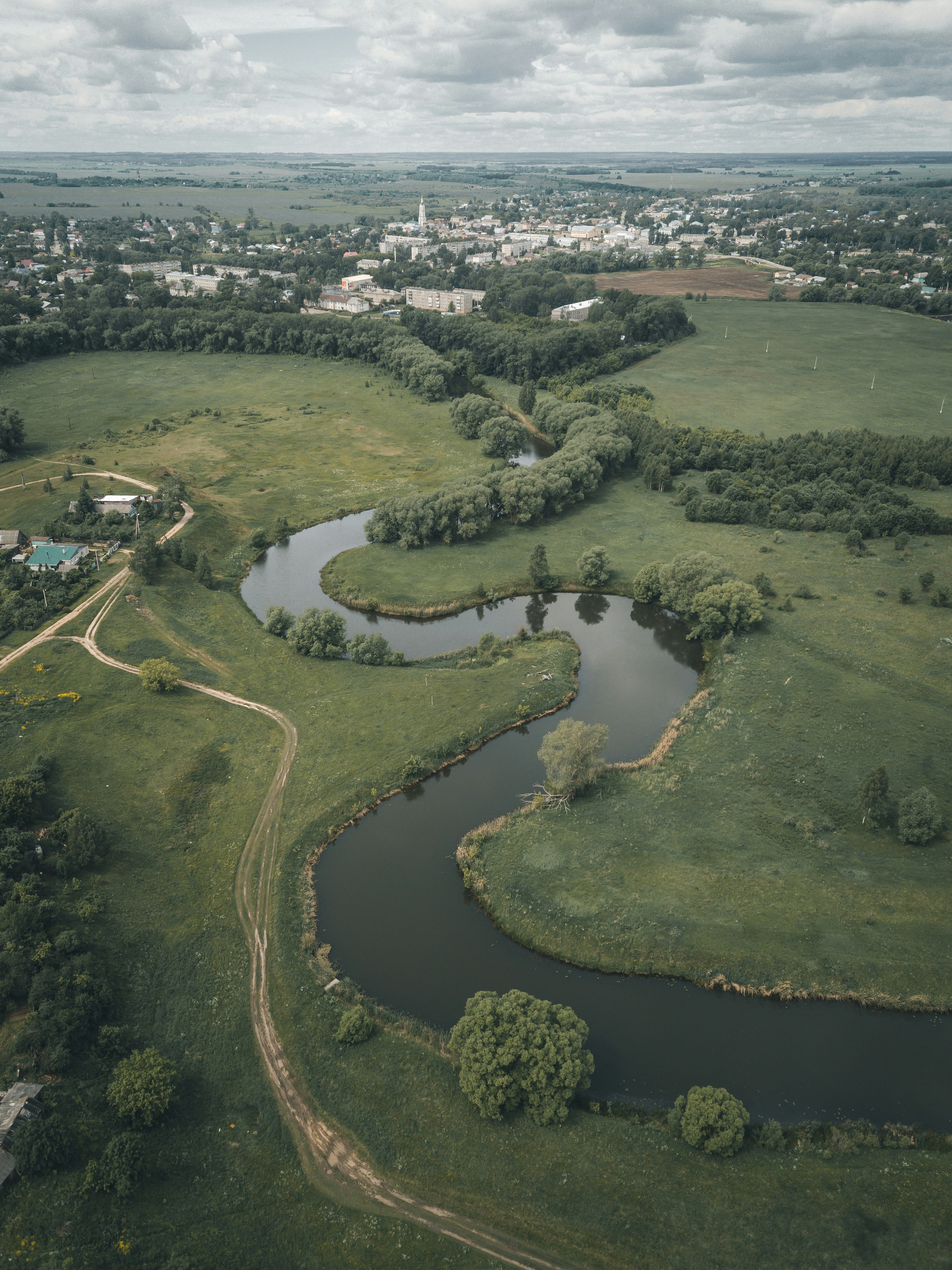 Aerial view of green grass field and river photo – Free Gavrilov posad ...