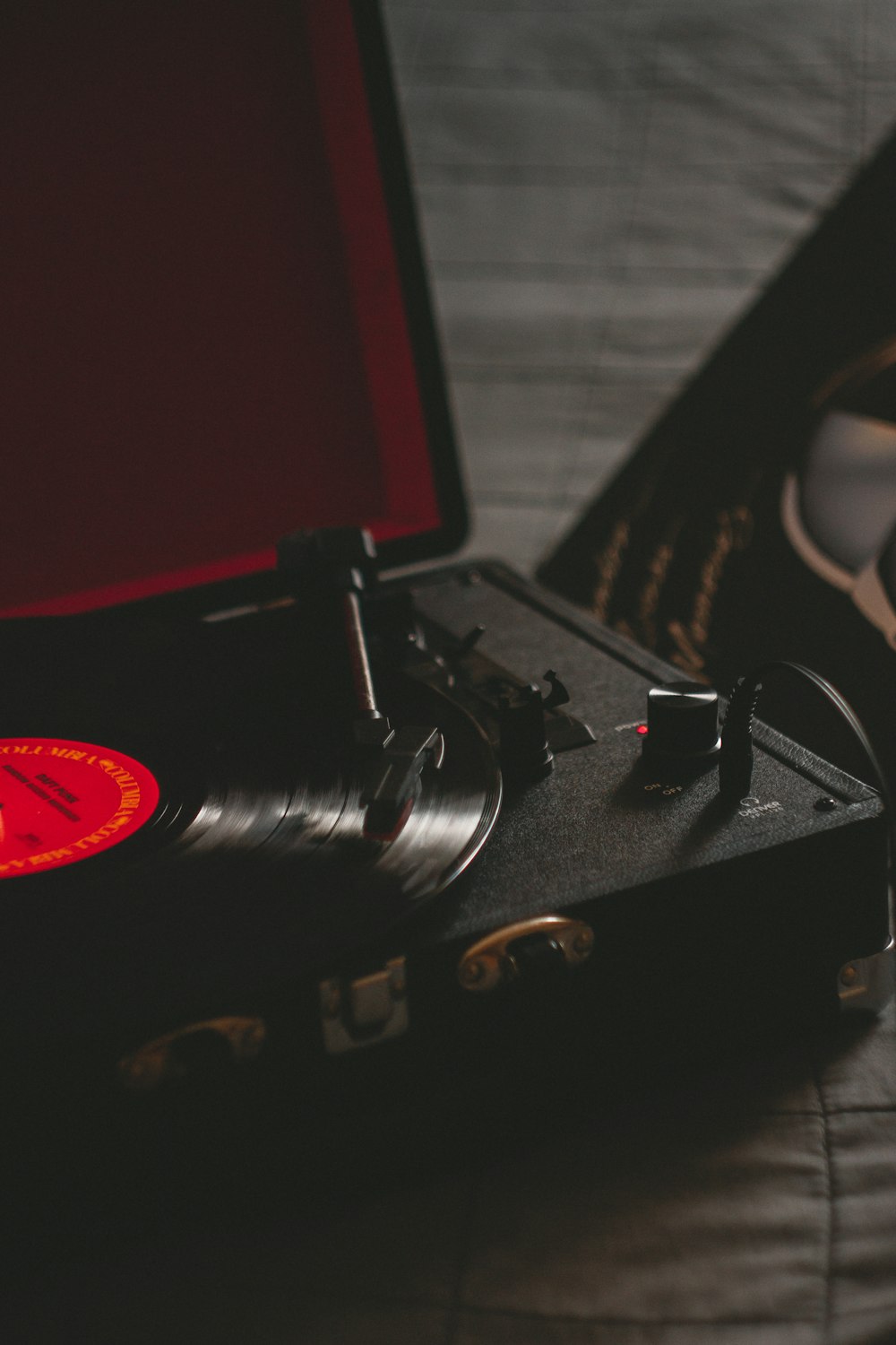 Black vinyl record on vinyl record photo – Free Grey Image on Unsplash