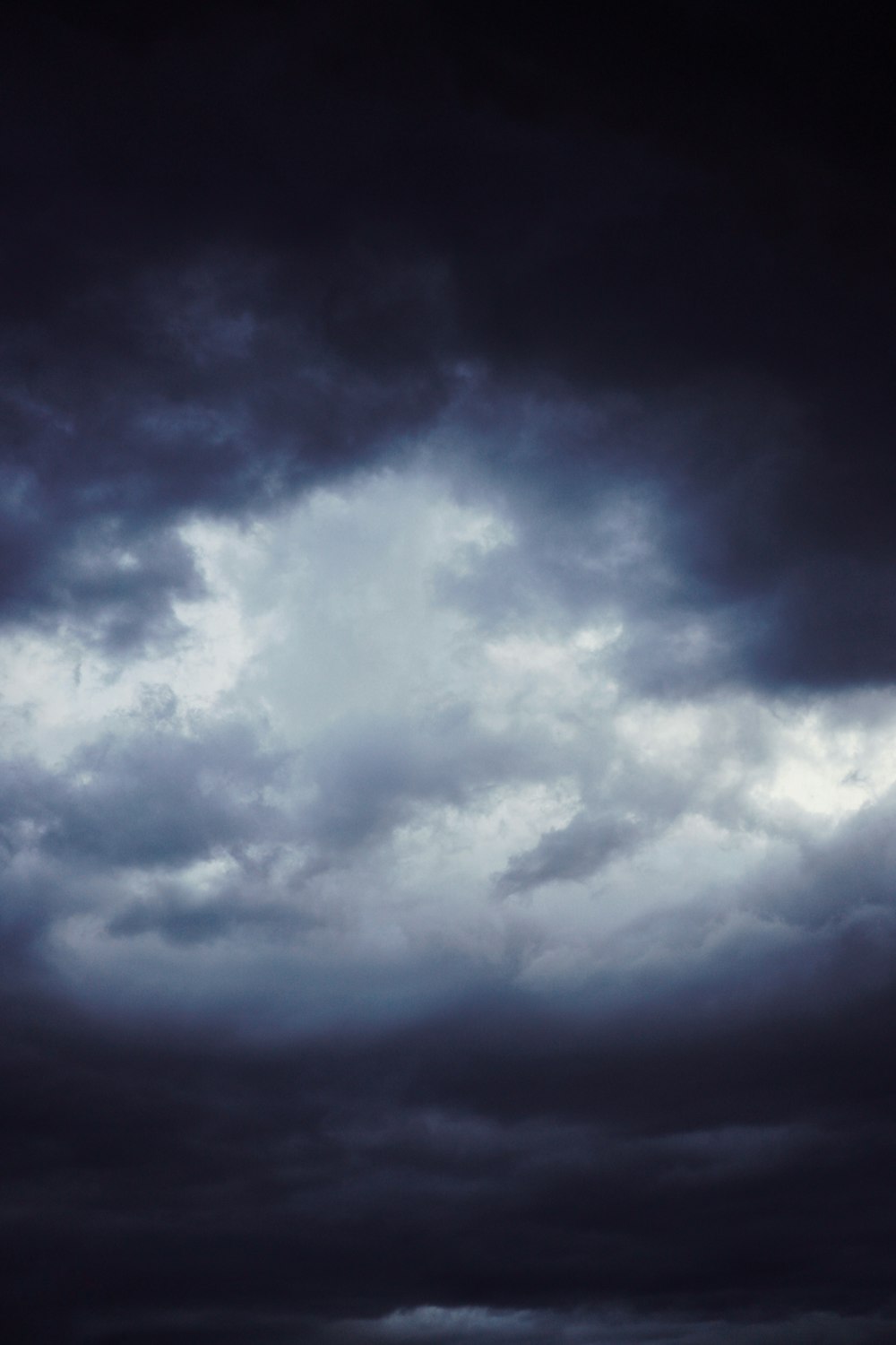 白い雲と青い空