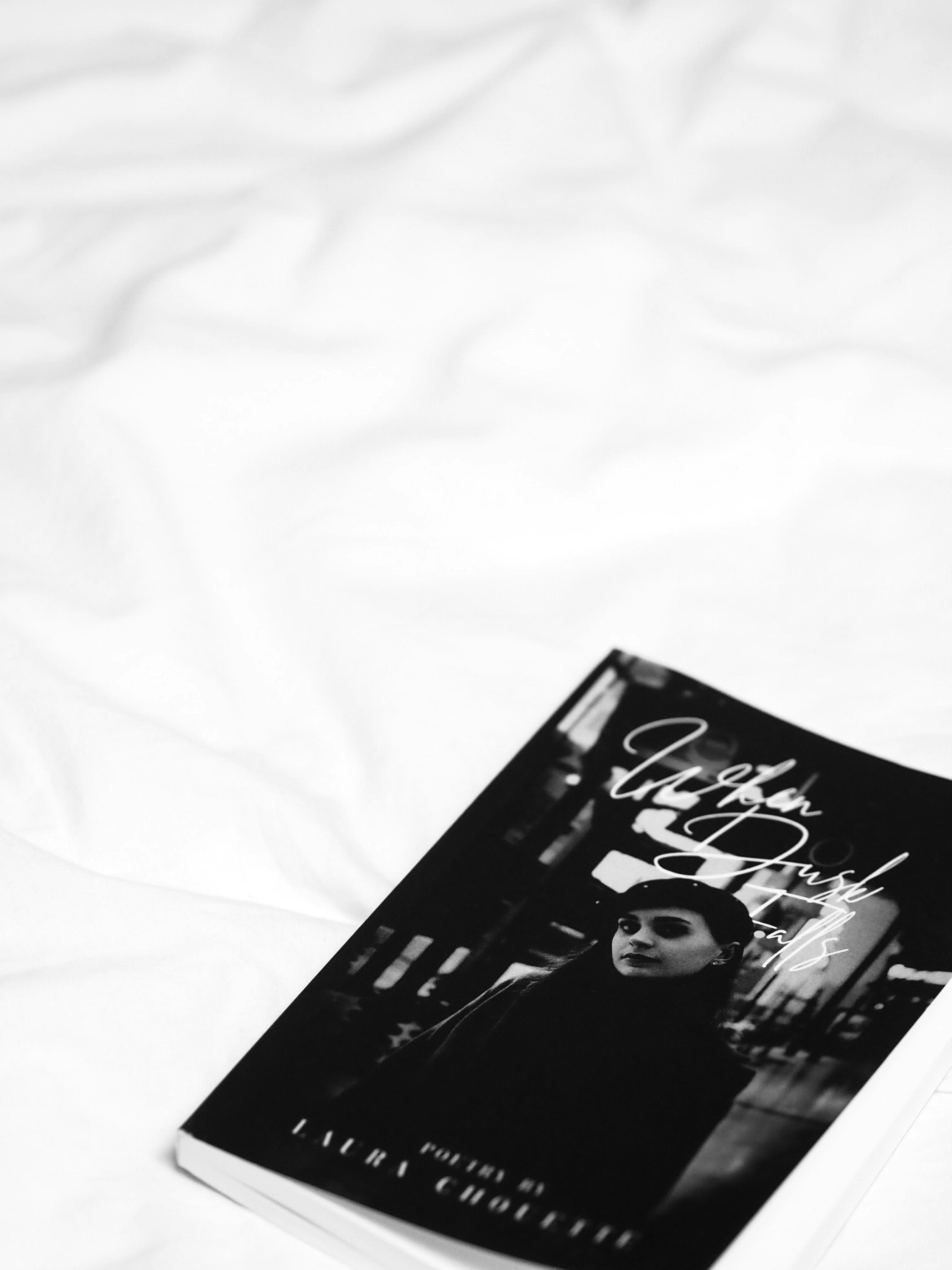 black and white bed linen