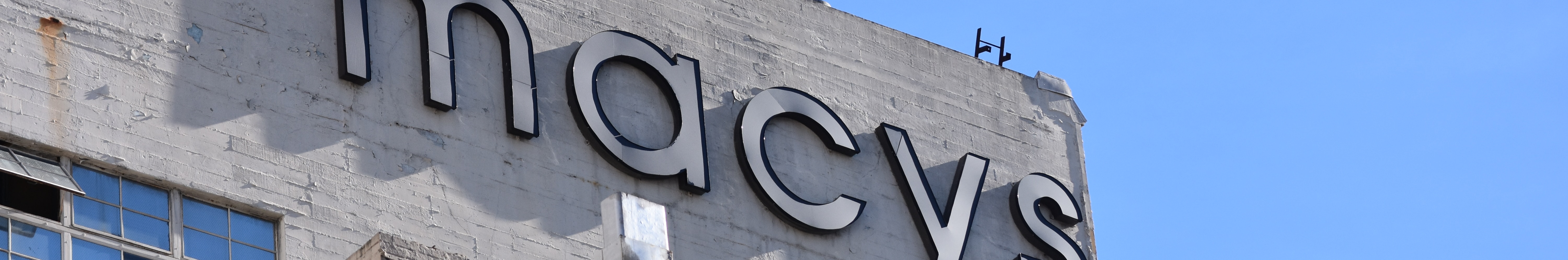 Macy's closed 30 stores and cut off 3,900 jobs in 2020, and yet gave bonuses to its top executives