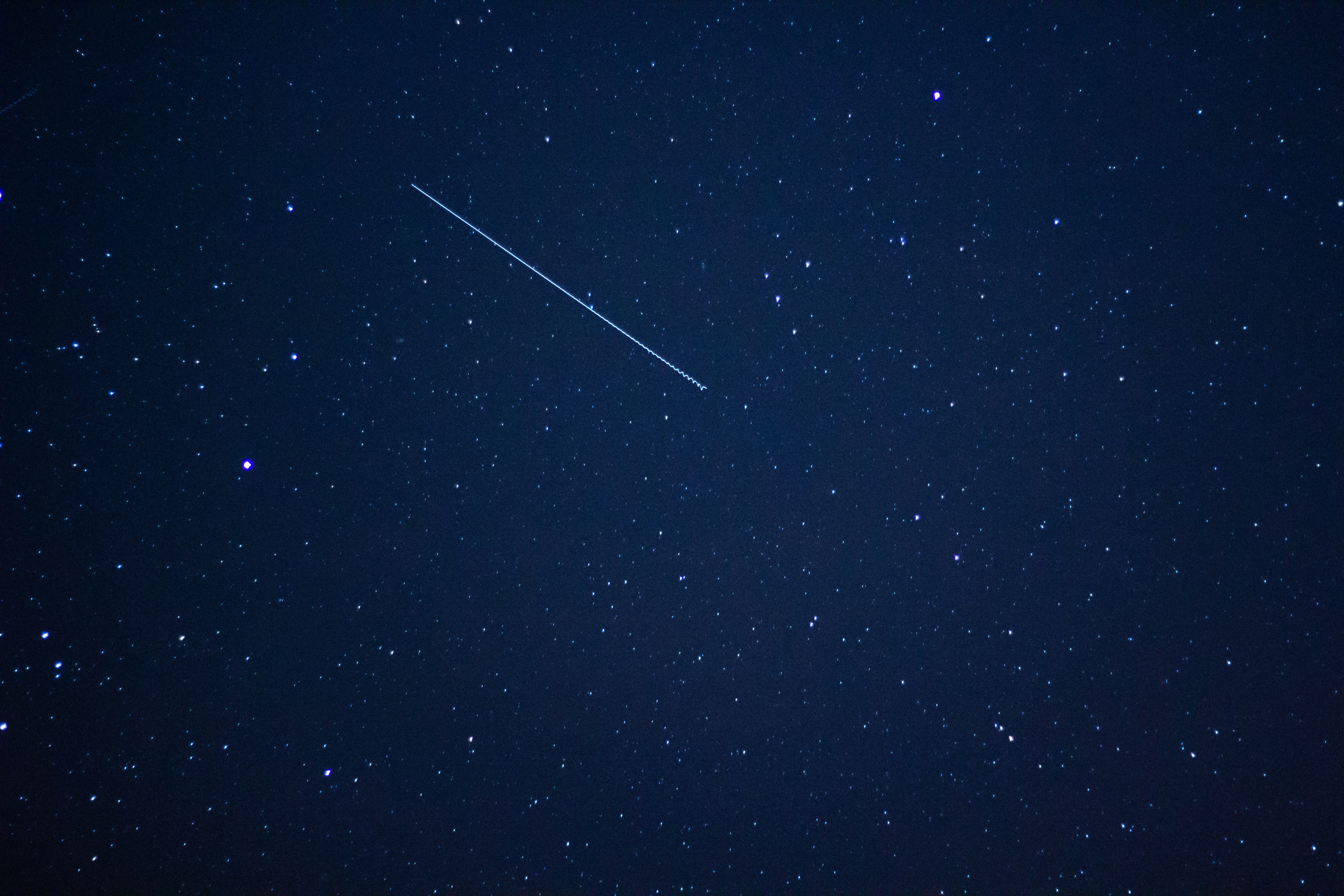 photo-1591191364958-54935a99740d