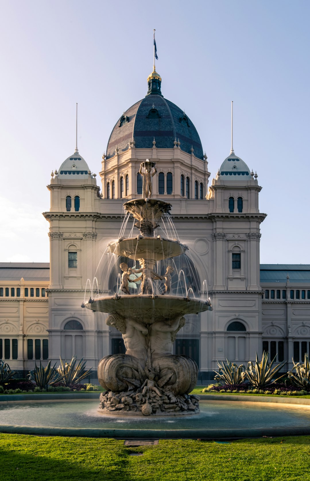 white and blue dome building