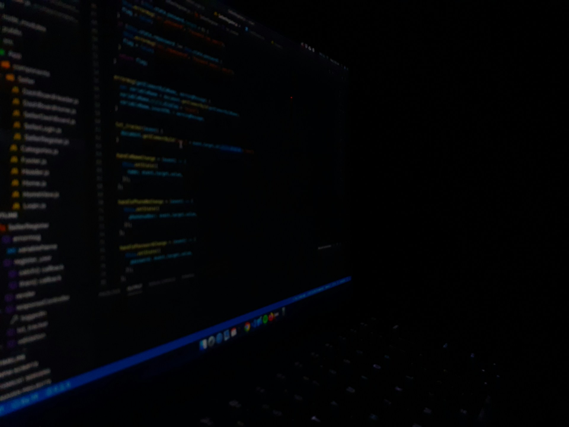 gray computer monitor