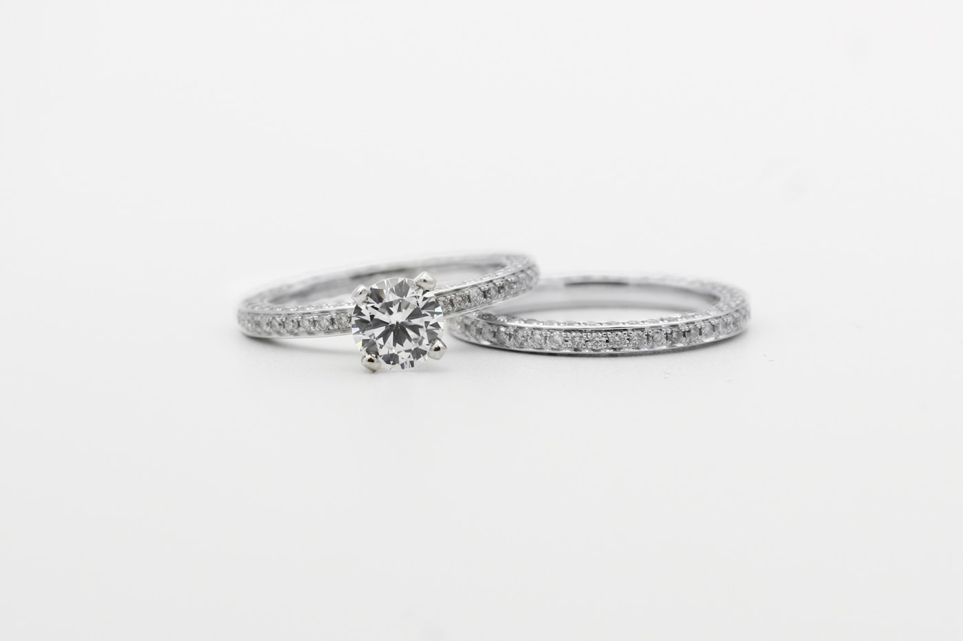 Aurelia Solitaire shown with a matching wedding band