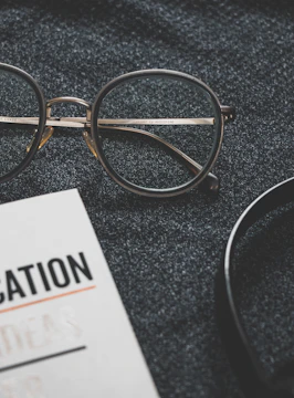 black and brown framed eyeglasses