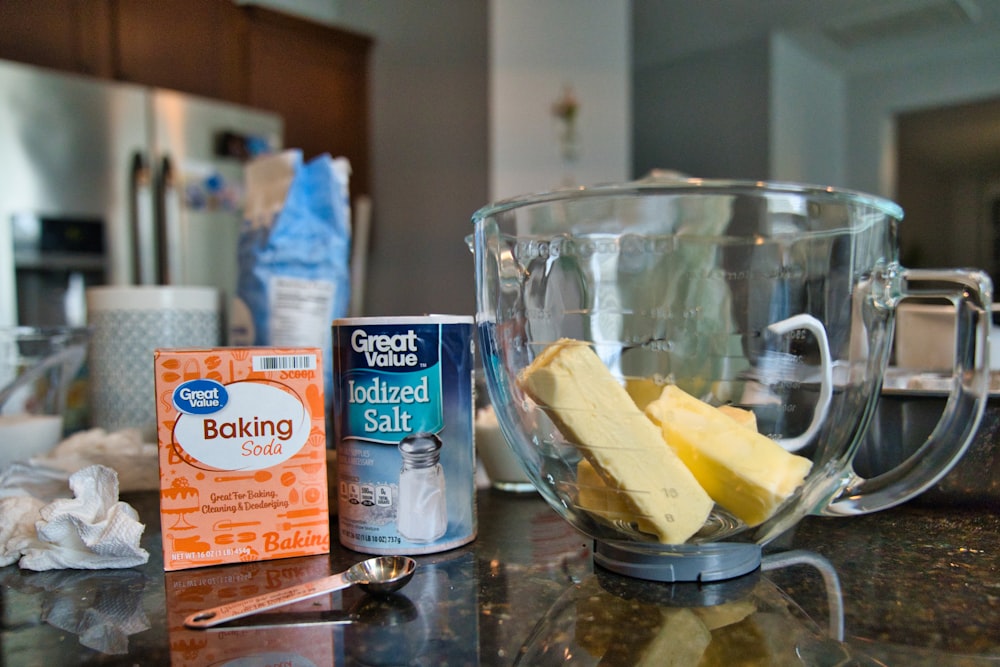 how to remove onion smell from cutting board - baking soda and salt on the table