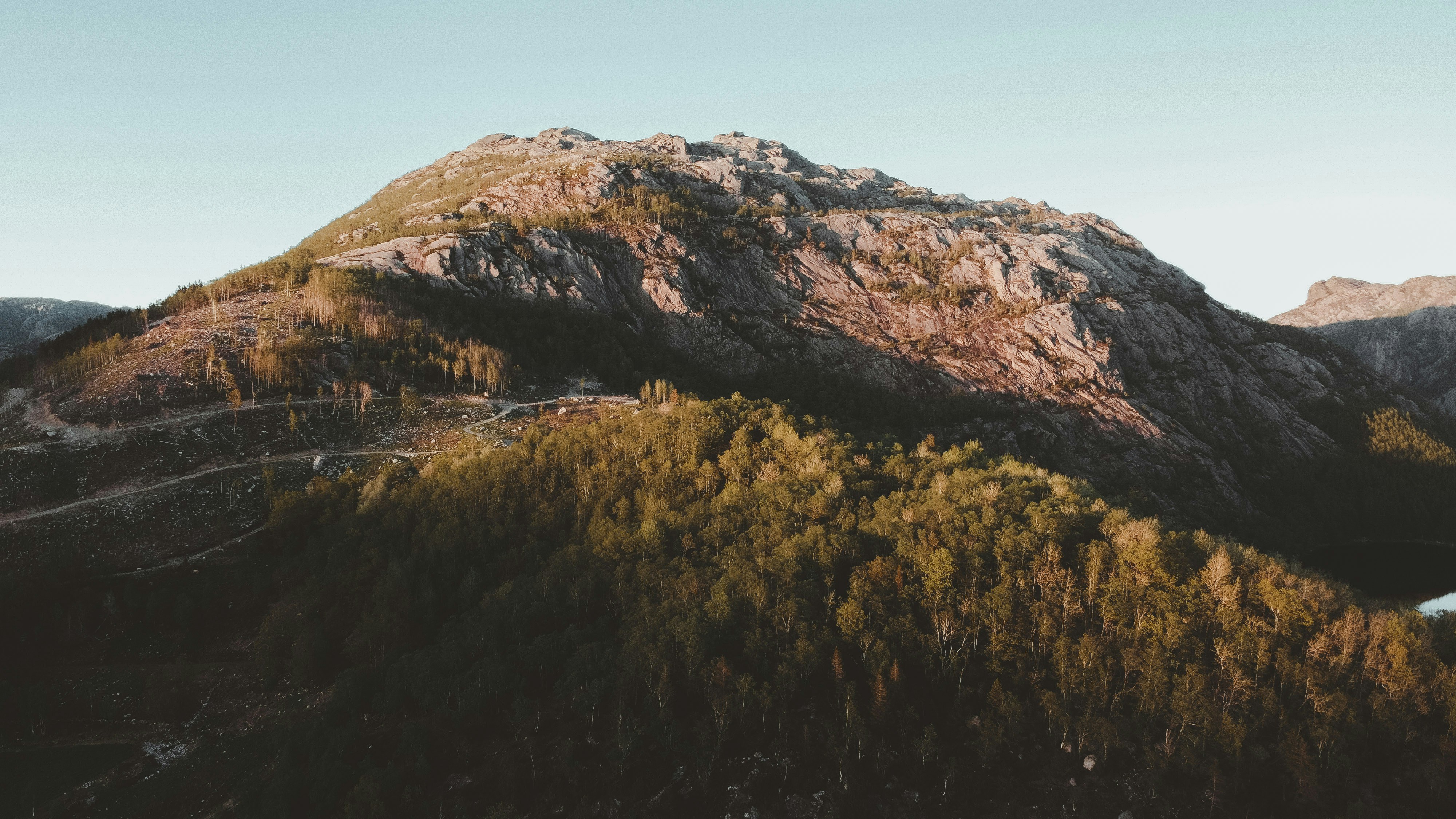 Photo by nathanvdg