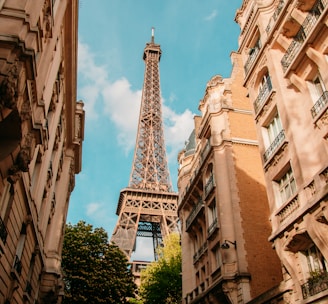 eiffel tower in paris during daytime