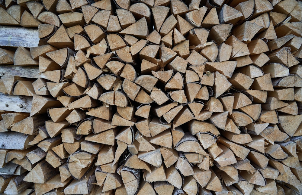 brown wooden stick lot on brown wooden surface