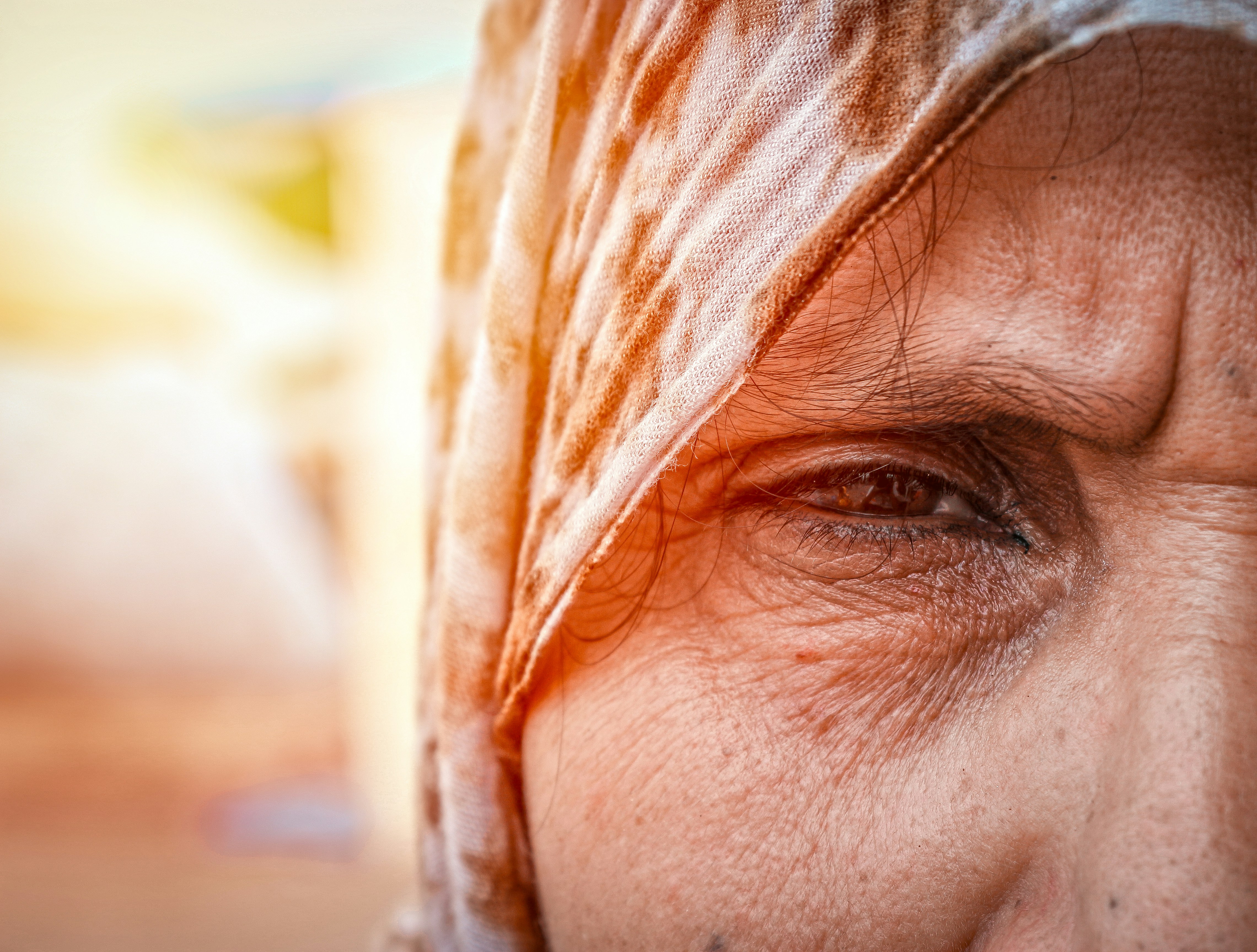 patient daily life recovery after retinal surgery