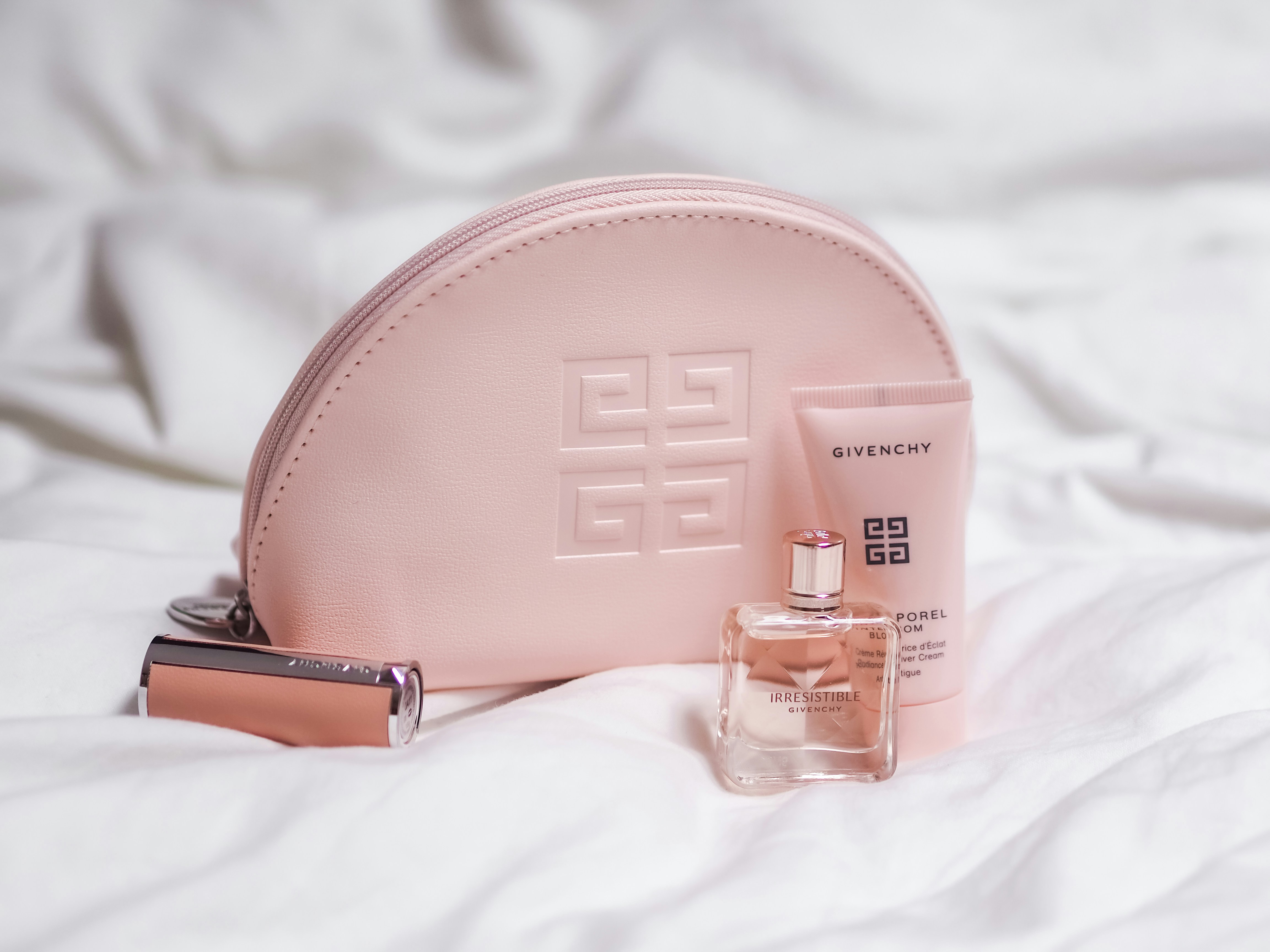 #IrresistibleIsYou by @Givenchy @GivenchyBeauty. 💗  Irresistible Perfume, Lipstick and Pouch with logo. Photo by Laura Chouette ©FreeUse2020 (Thanks to MarionnaudAustria)