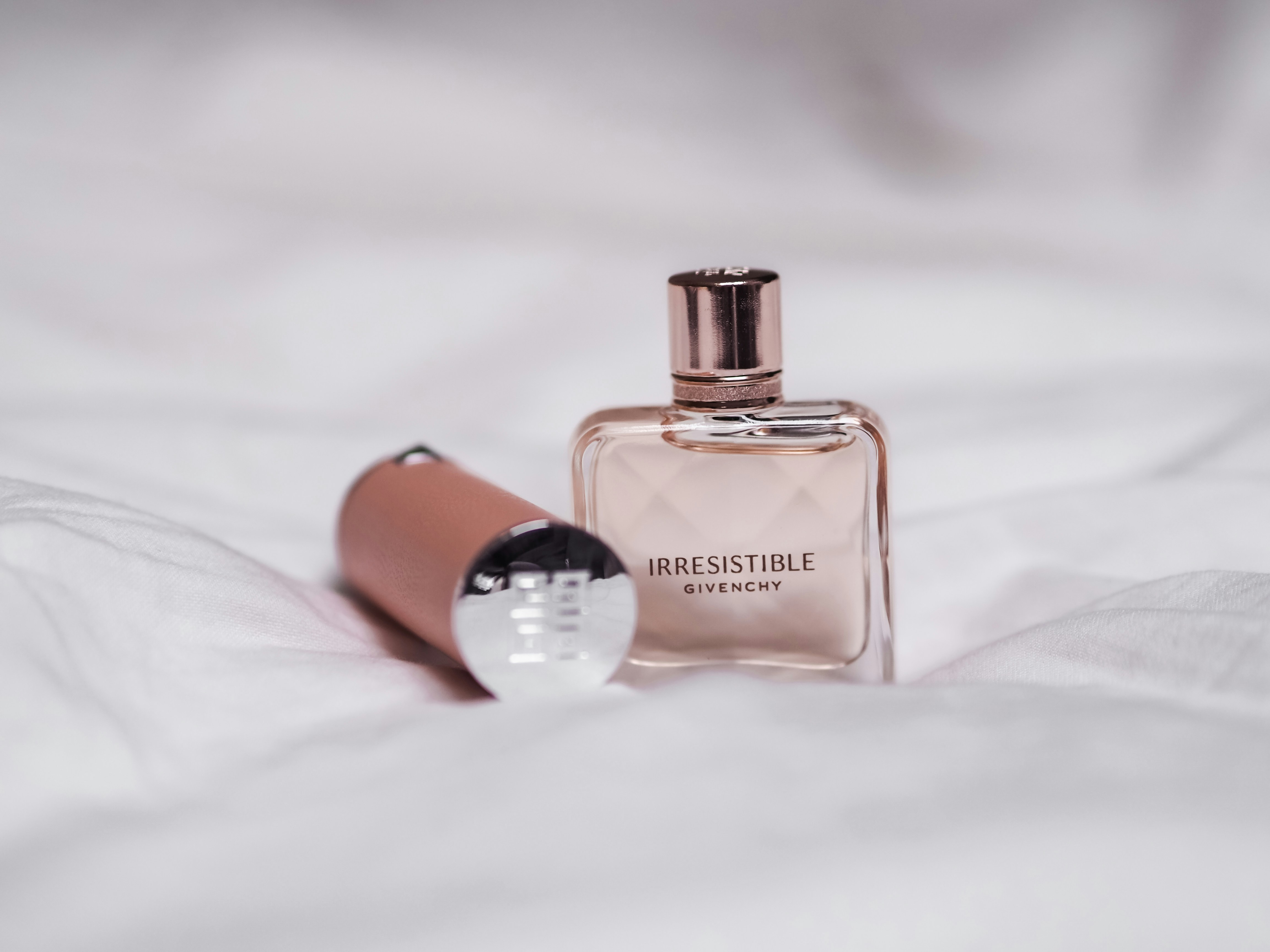 #IrresistibleIsYou by @Givenchy @GivenchyBeauty. 💗 Irresistible Perfume, Lipstick and Pouch with logo. Photo by Laura Chouette ©FreeUse2020 (Thanks to MarionnaudAustria)