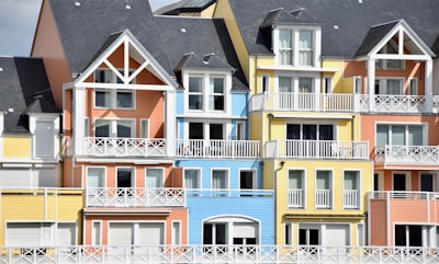 yellow and blue concrete building