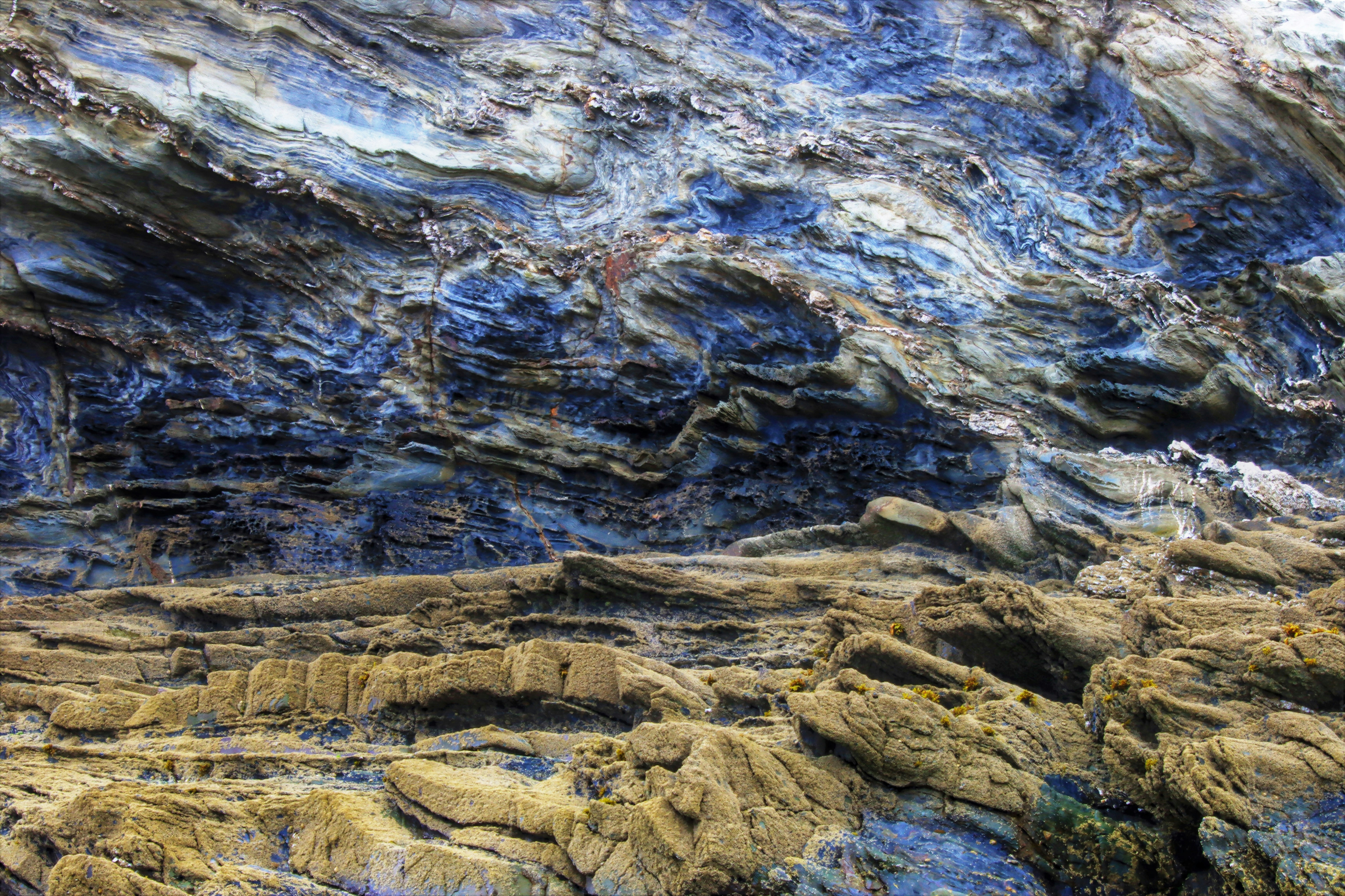 ¿Cómo sonaría el rock clásico si hubiera nacido en la era del trap?