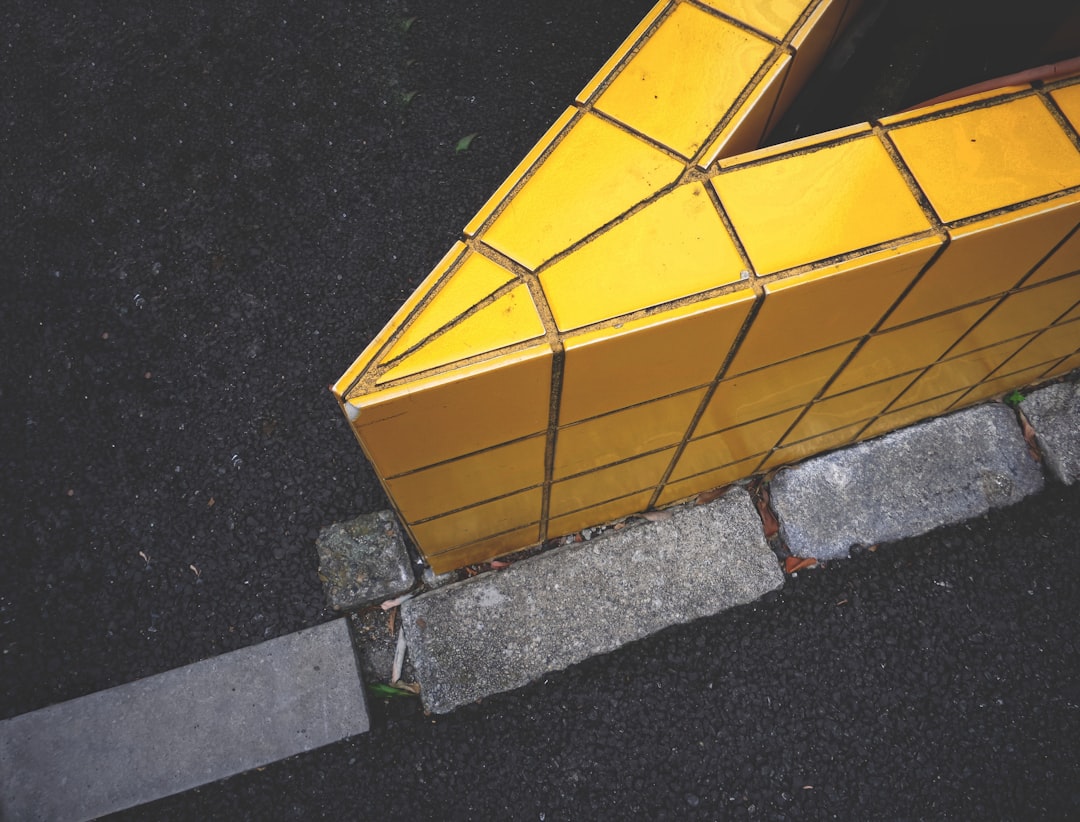 yellow and brown concrete blocks