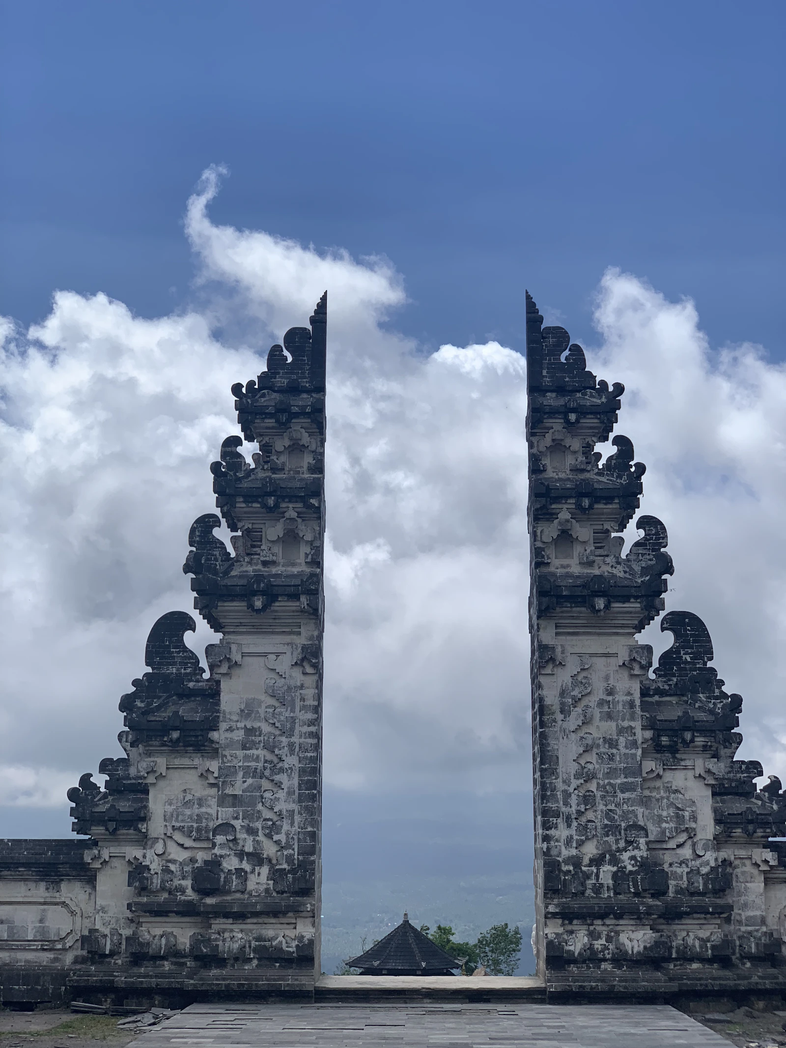 visiting Lempuyang Temple 2026 Bali temple and tropical mountain view