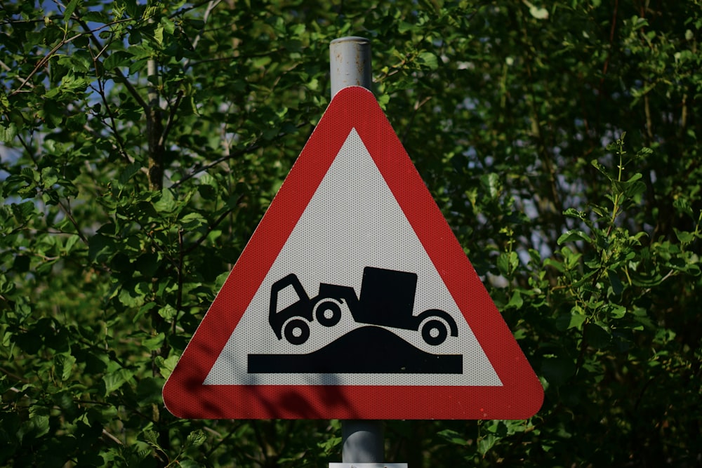 red and white stop sign