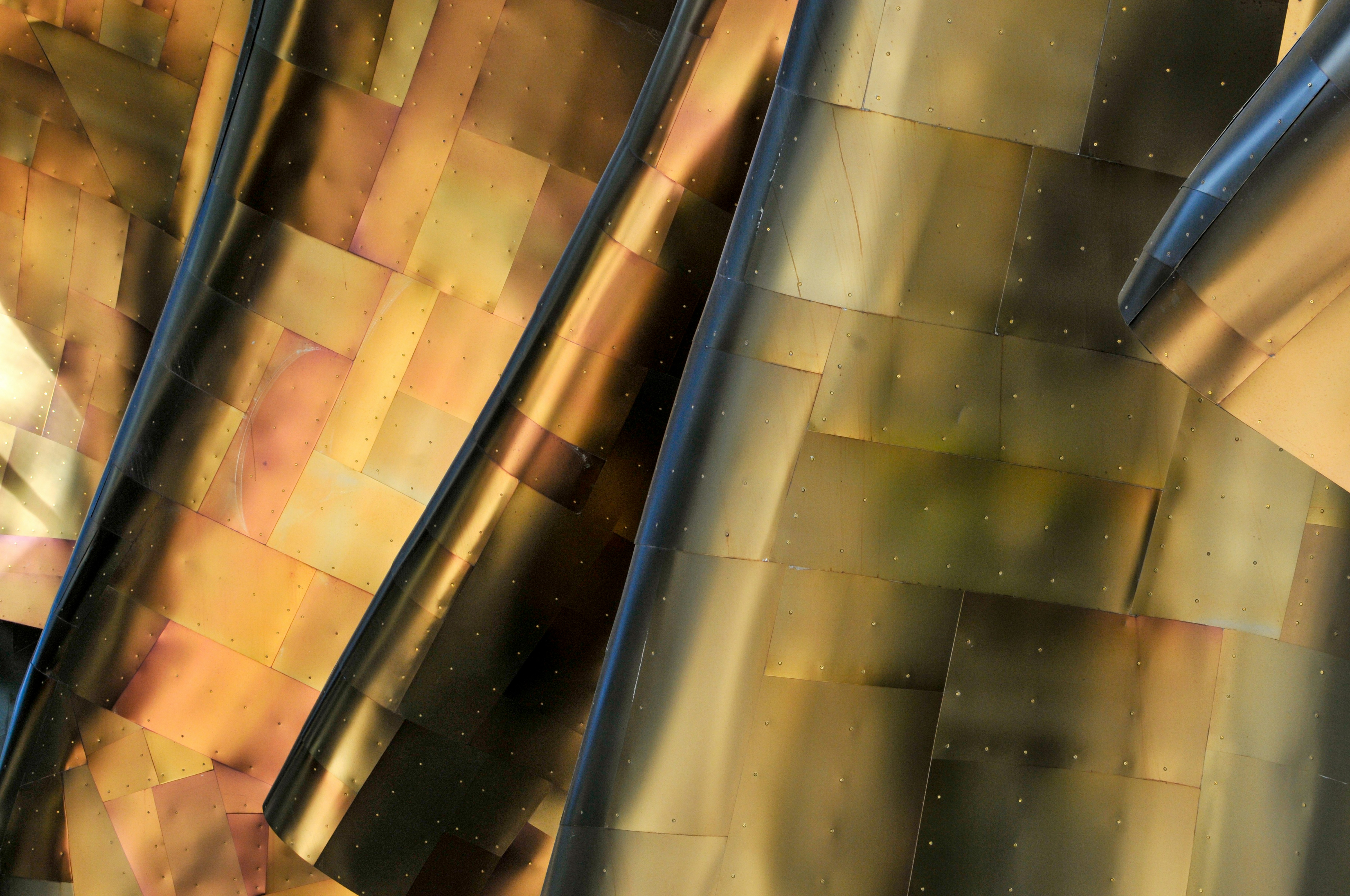 茶色と灰色の窓のカーテンの写真 Unsplashで見つけるシアトルの無料写真