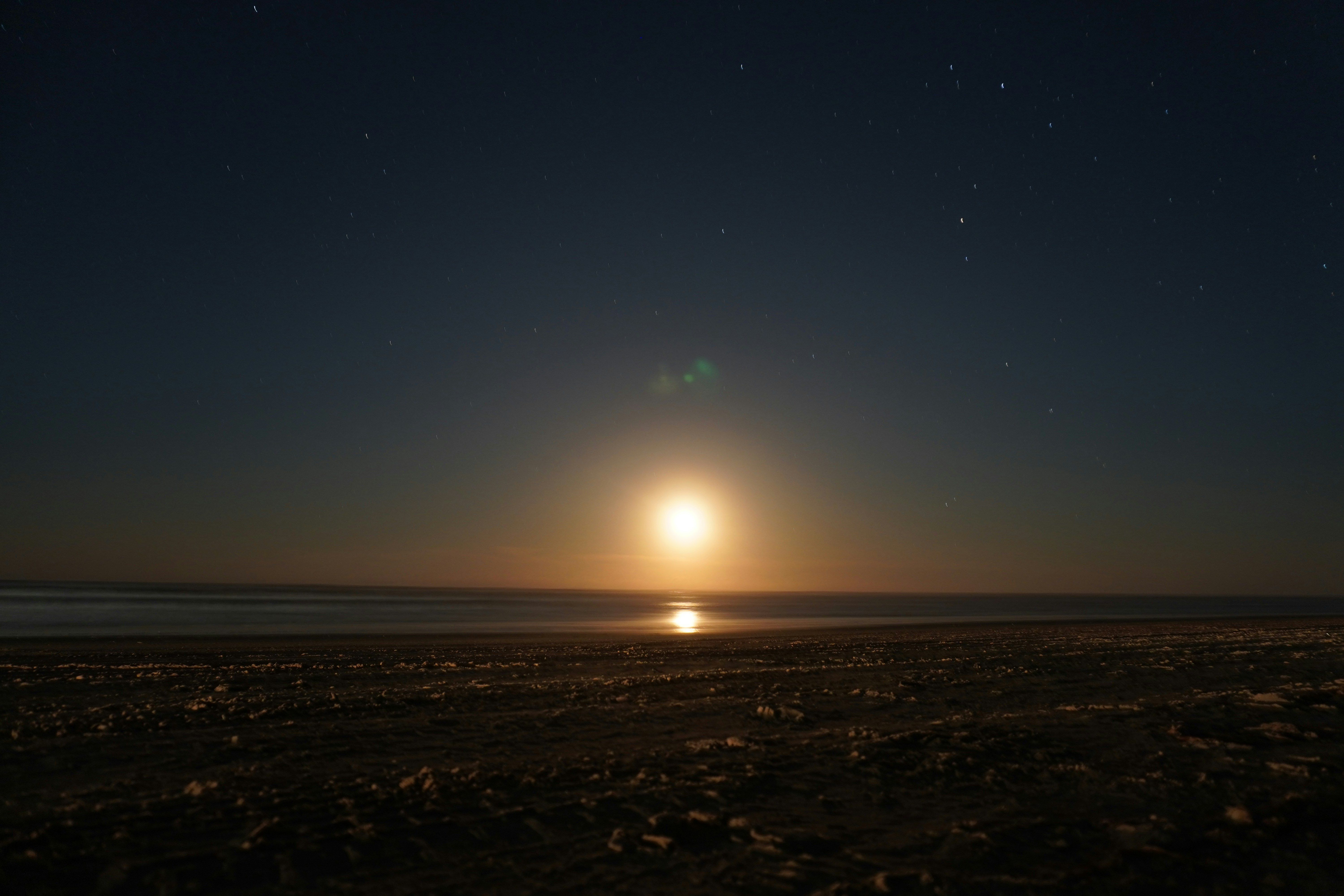 Rising Moon or sunrise?