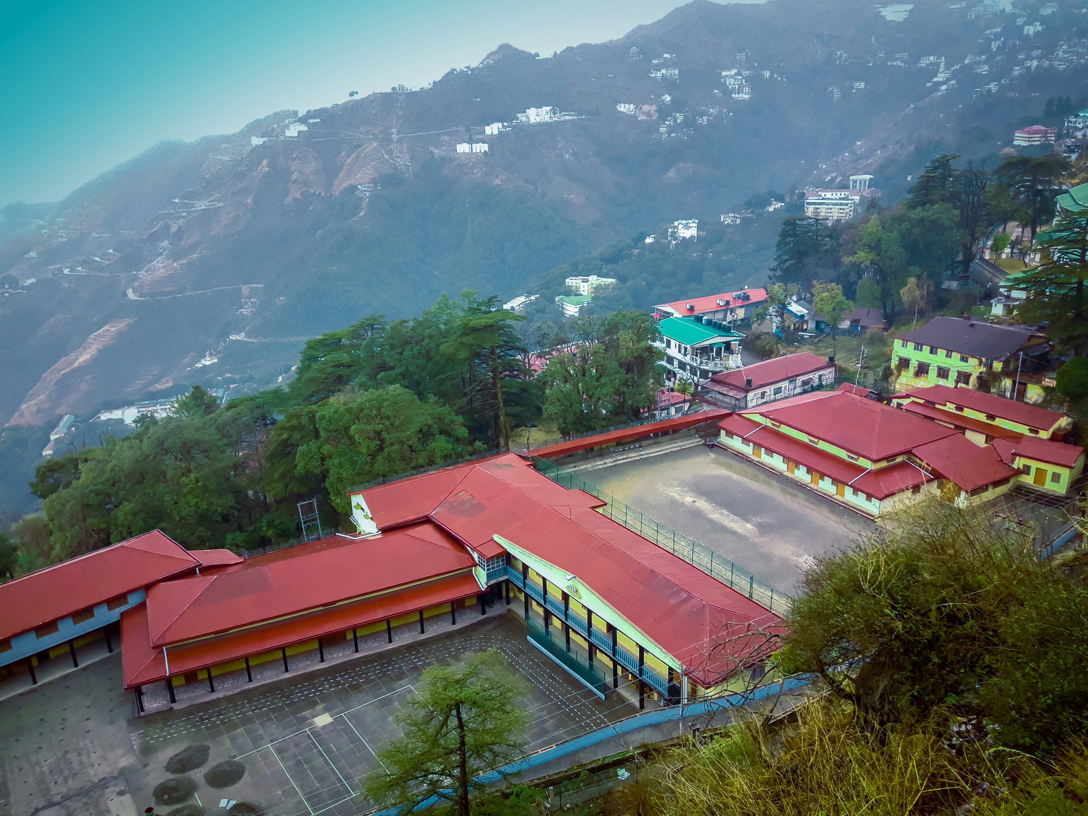 photo-1591584399609-f631698d246c?ixid=M3wxMjA3fDB8MXxzZWFyY2h8MTl8fHRvcCUyMHNjaG9vbHMlMjBpbiUyMGluZGlhfGVufDB8fHx8MTc0ODE5NzY1Mnww\u0026ixlib=rb-4.1.0