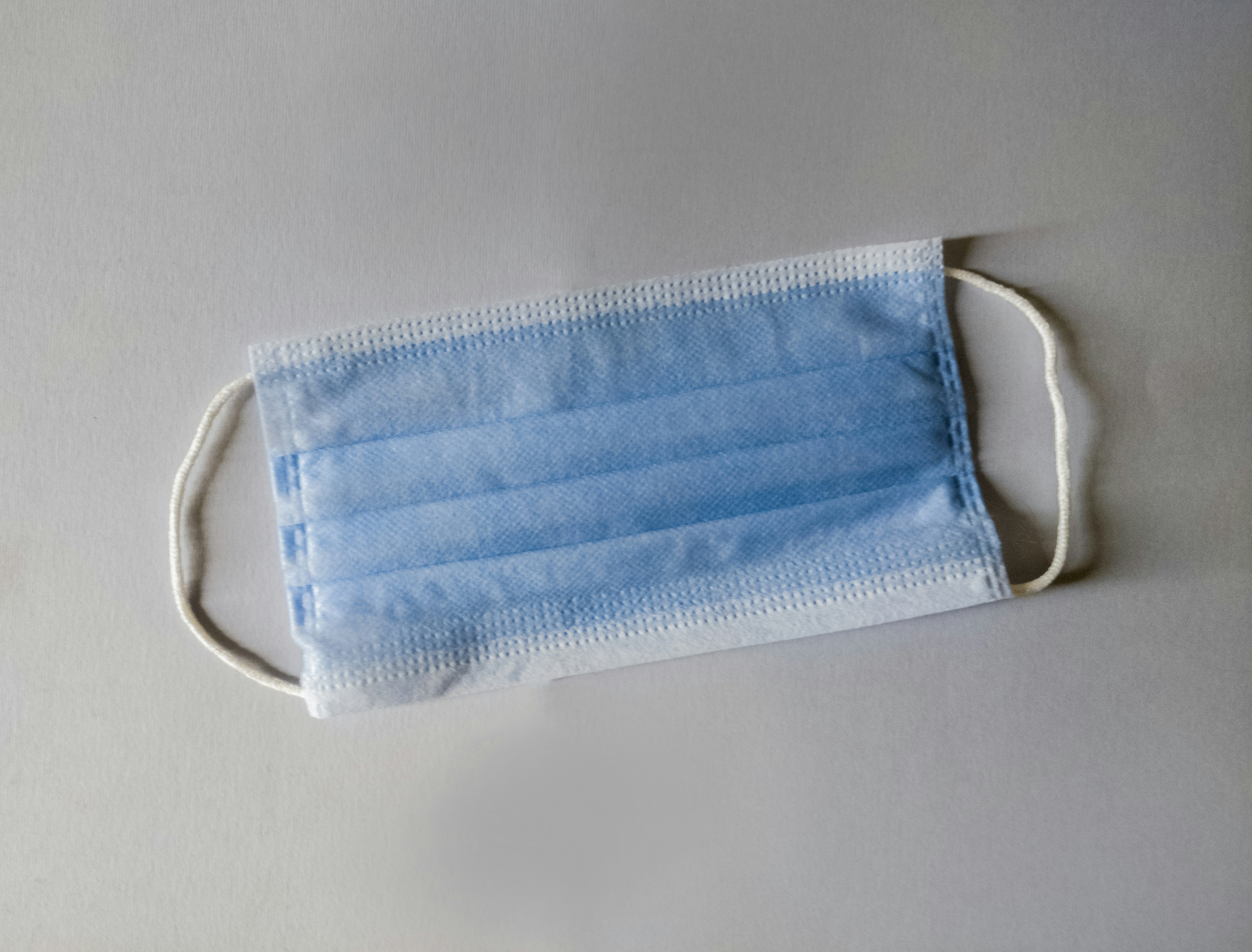 Masque chirurgical jetable