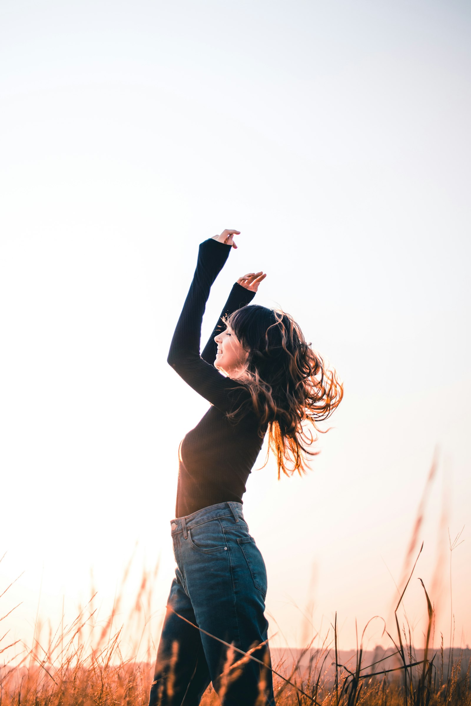 Canon EOS 77D (EOS 9000D / EOS 770D) + Canon EF-S 24mm F2.8 STM sample photo. Woman in blue denim photography