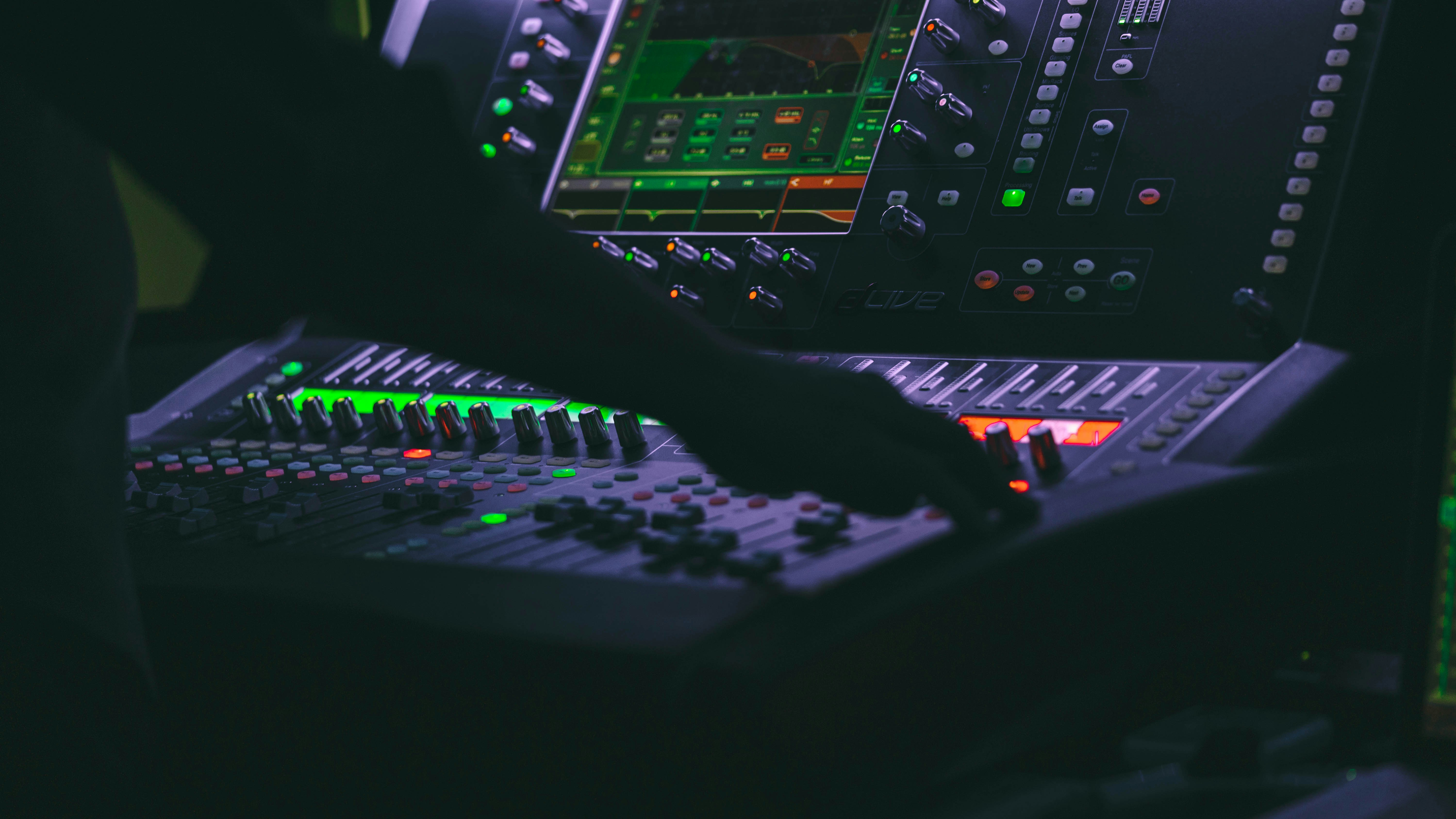 Photo by johnnybenitez_