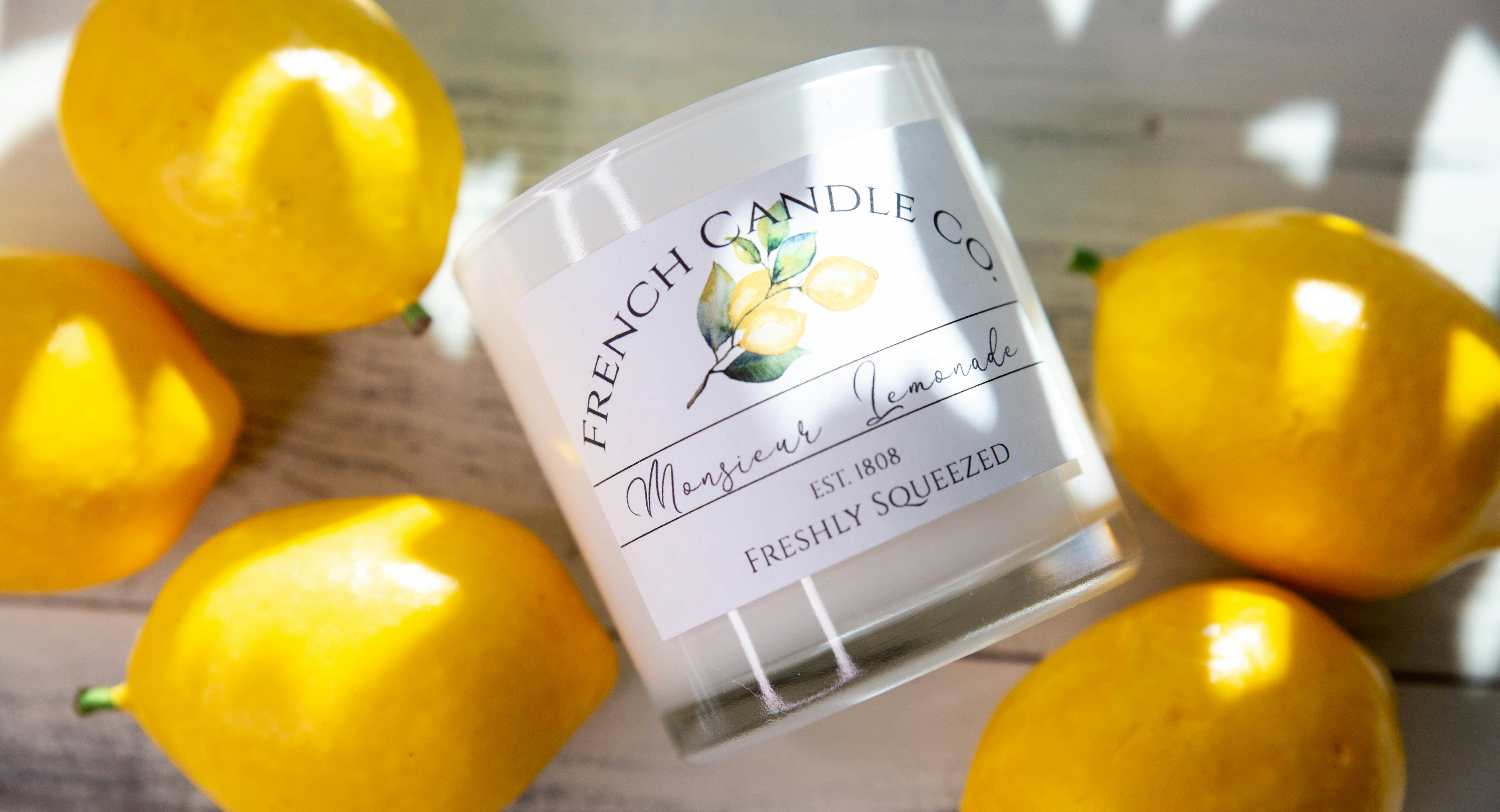 Tube souple étiqueté blanc et noir